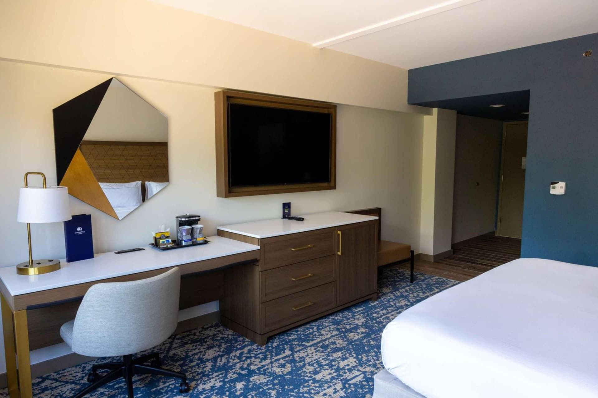 DoubleTree by Hilton Tinton Falls-Eatontown gallery photo in Tinton Falls, NJ — image 13