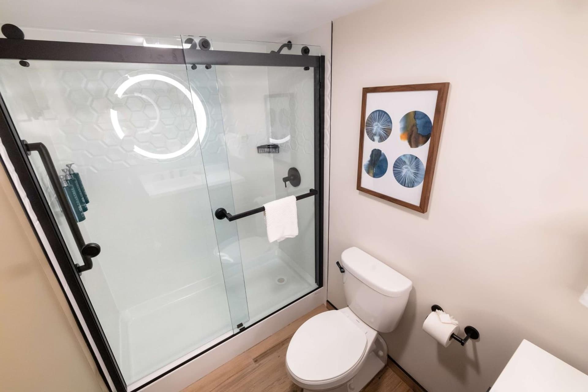 DoubleTree by Hilton Tinton Falls-Eatontown gallery photo in Tinton Falls, NJ — image 4
