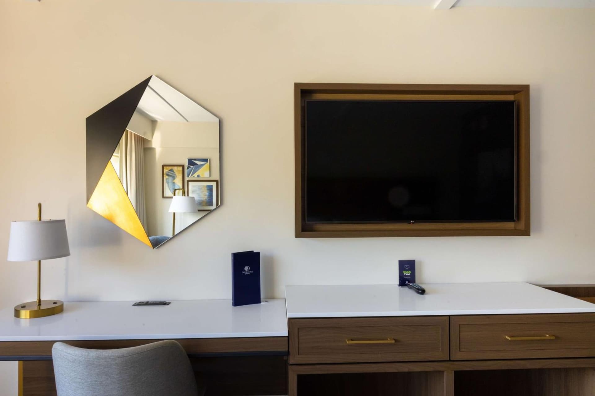 DoubleTree by Hilton Tinton Falls-Eatontown gallery photo in Tinton Falls, NJ — image 30