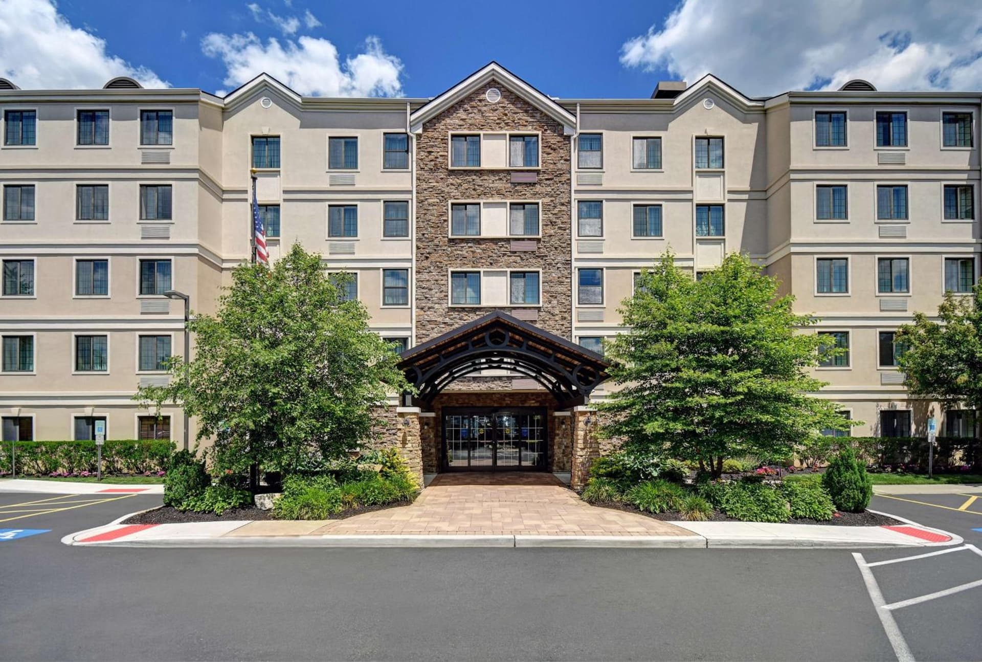 Homewood Suites by Hilton Eatontown interior in Eatontown, NJ — gallery photo 2