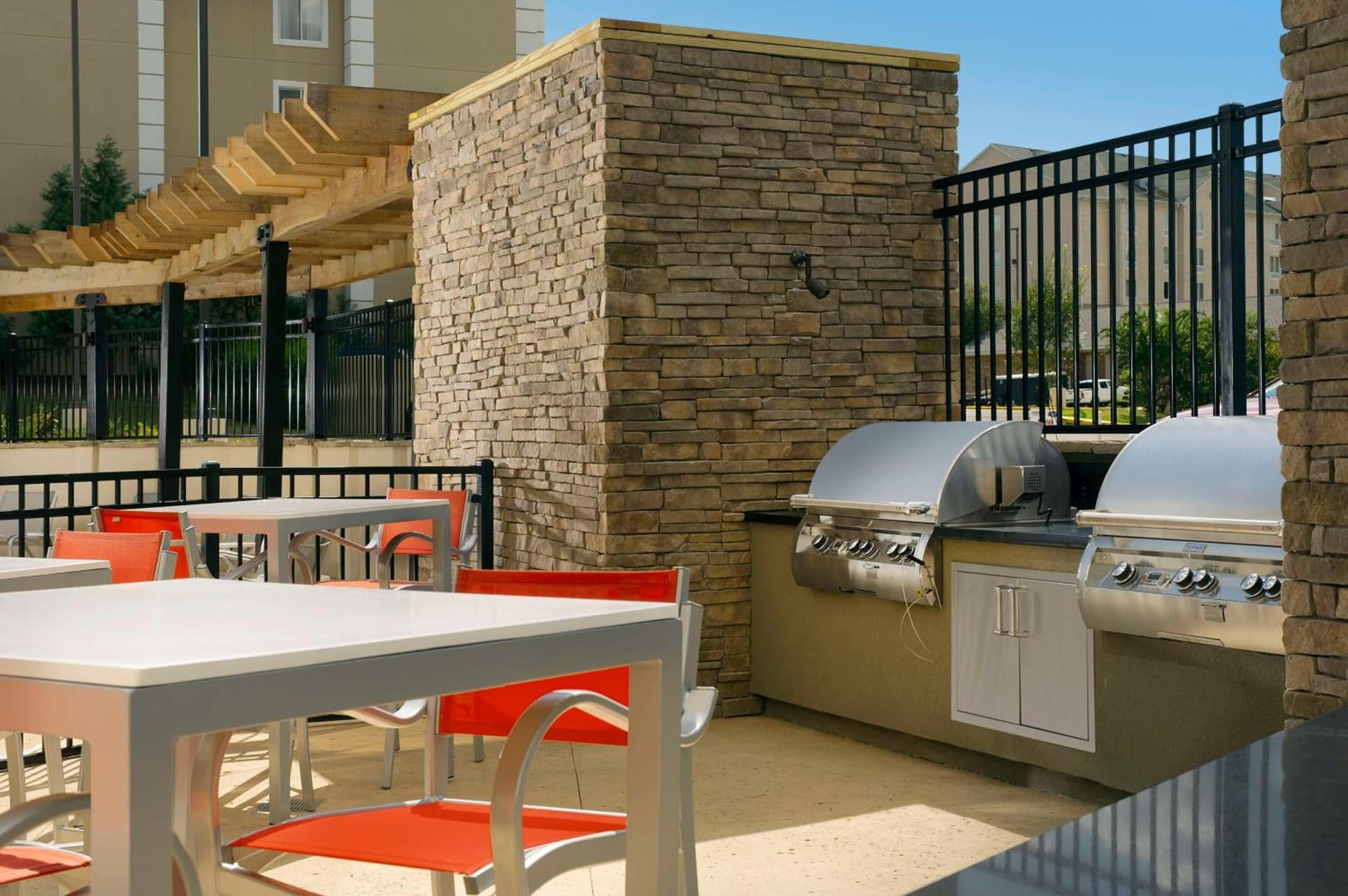 Hampton Inn by Hilton Hattiesburg property views in Hattiesburg, MS — gallery photo 3