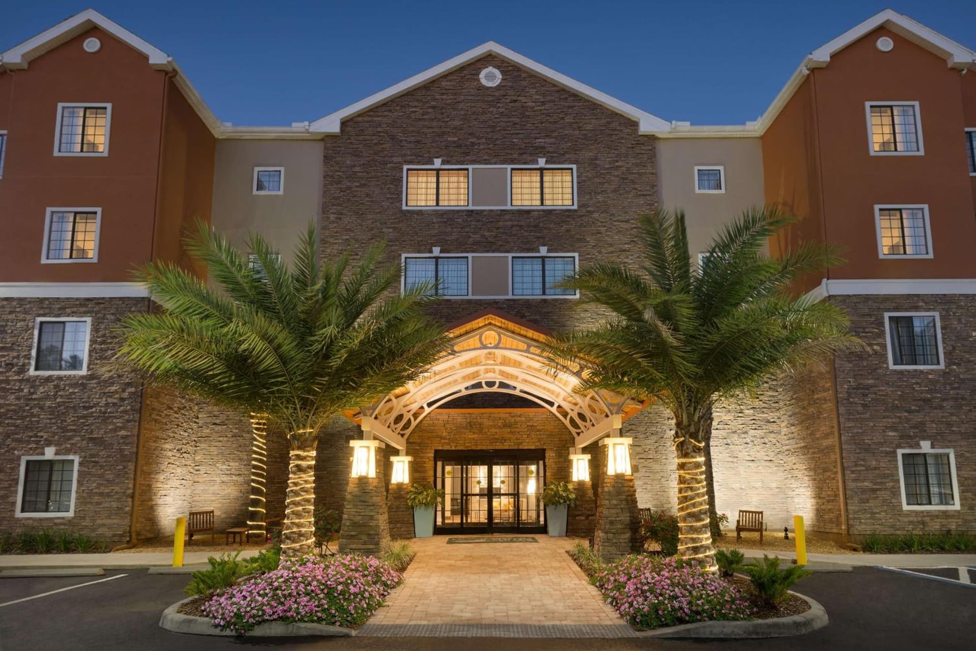 Homewood Suites Jacksonville Deerwood Park property views in Jacksonville, FL — gallery photo 3