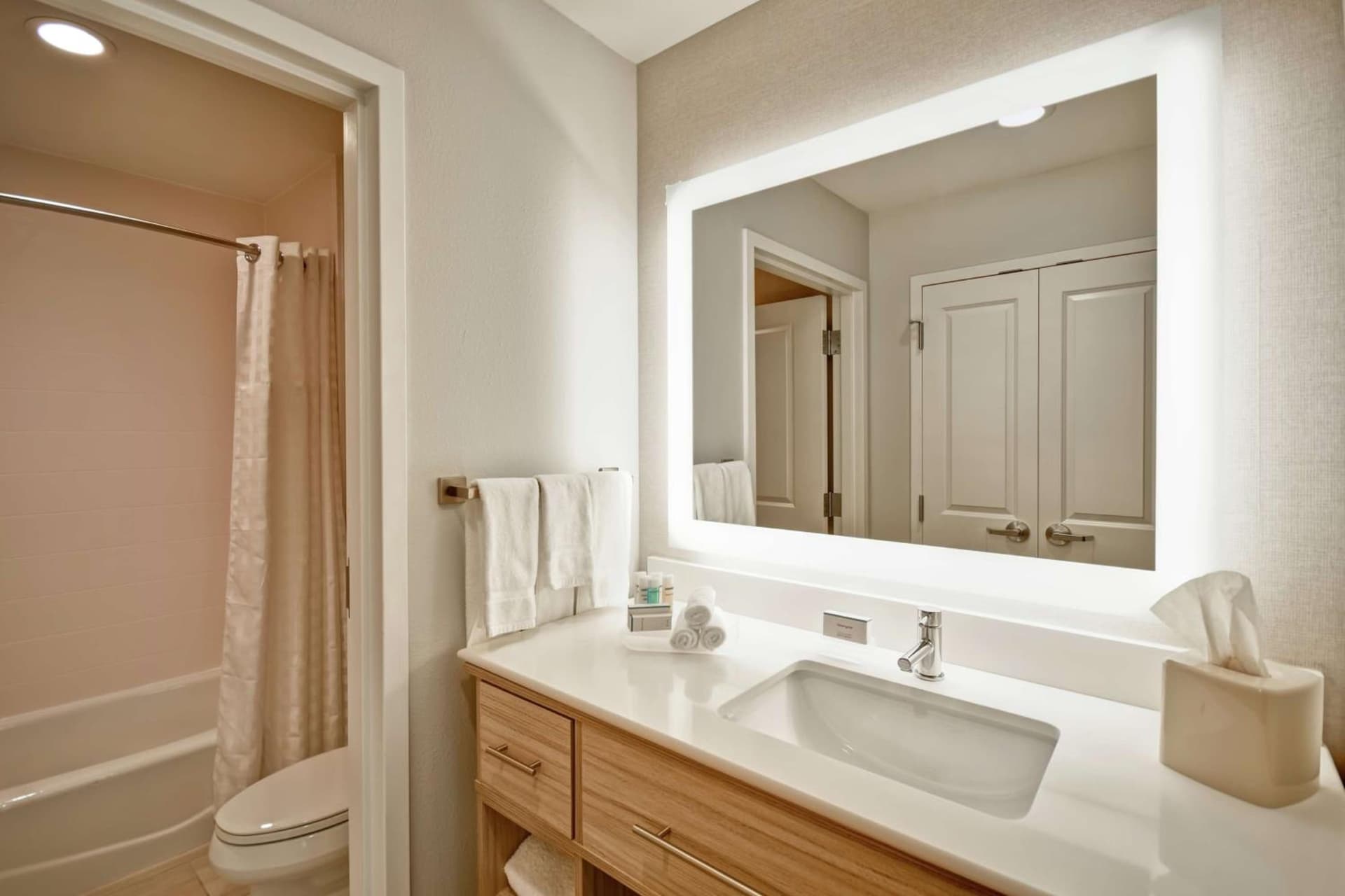Homewood Suites By Hilton Greenville Downtown gallery photo in Greenville, SC — image 19