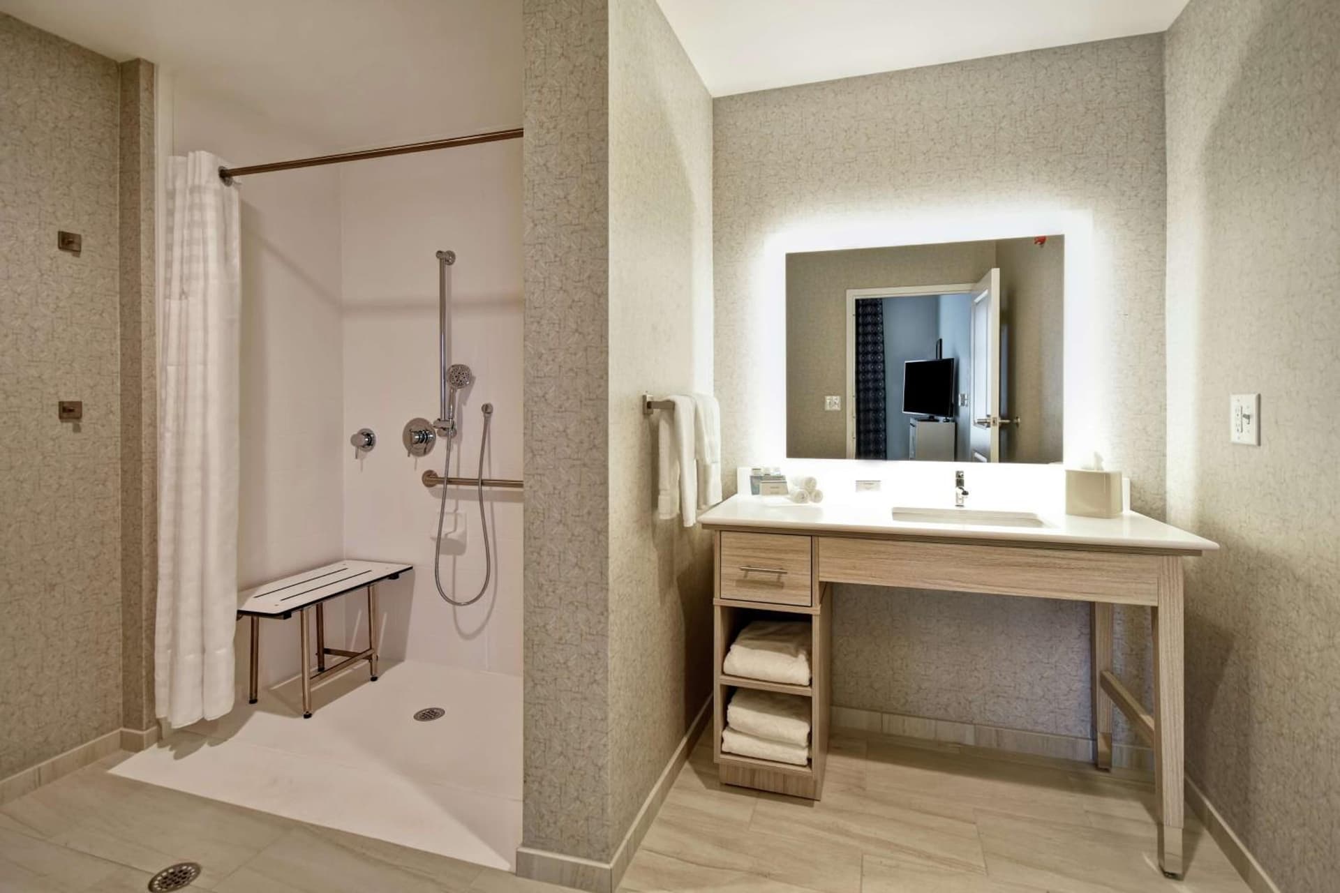 Homewood Suites By Hilton Greenville Downtown gallery photo in Greenville, SC — image 36