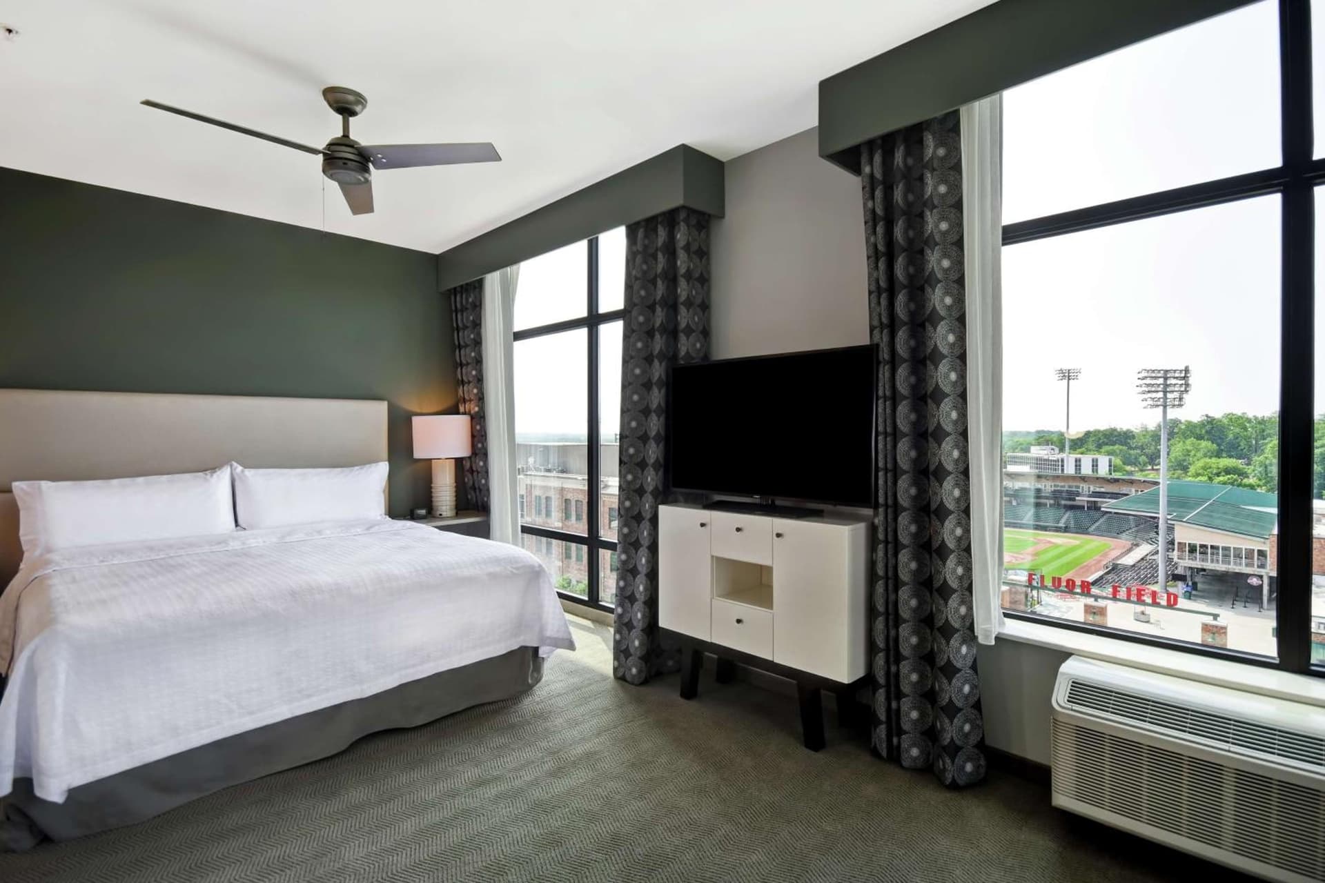 Homewood Suites By Hilton Greenville Downtown gallery photo in Greenville, SC — image 22
