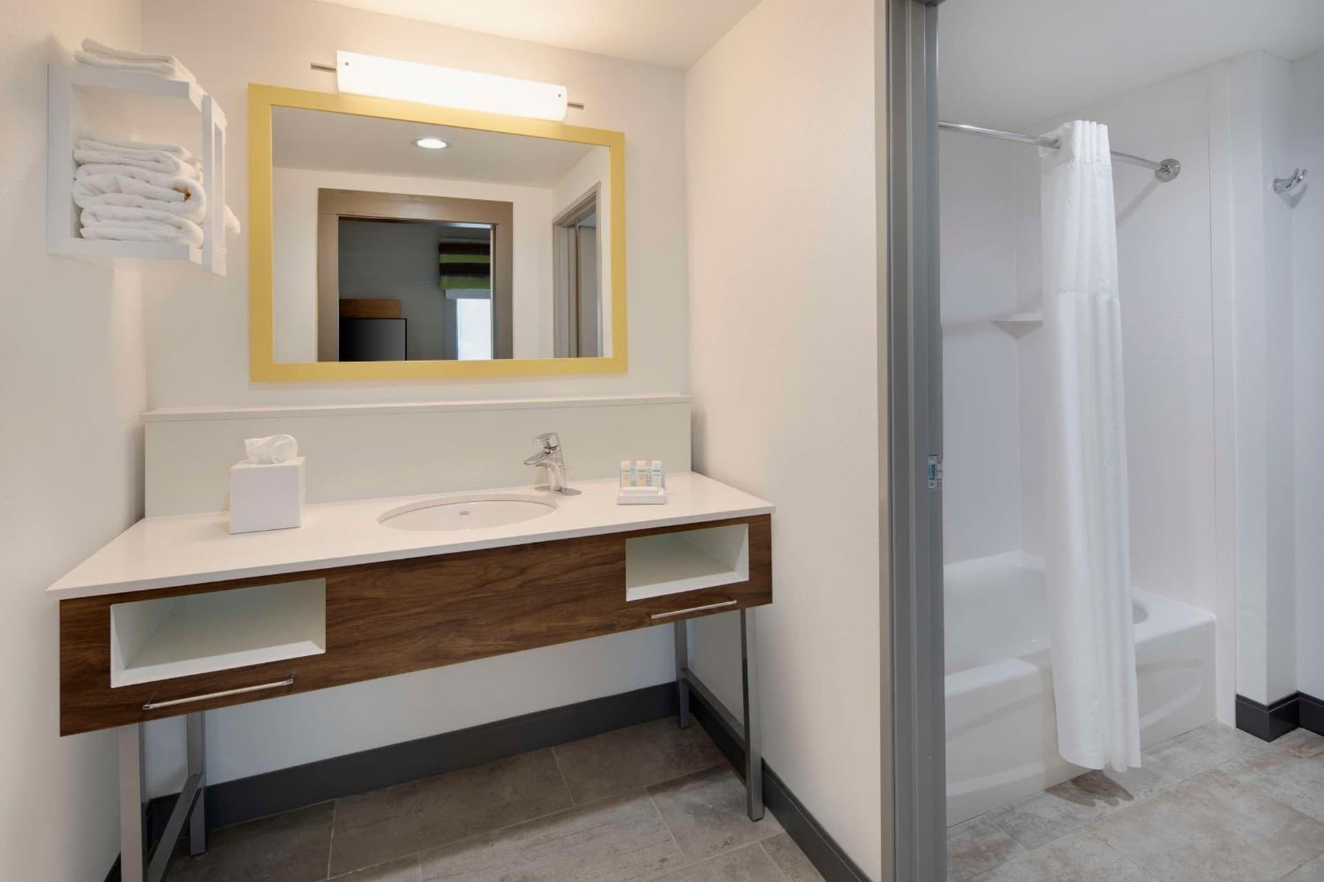 Hampton Inn & Suites D'Iberville Biloxi gallery photo in Biloxi, MS — image 25