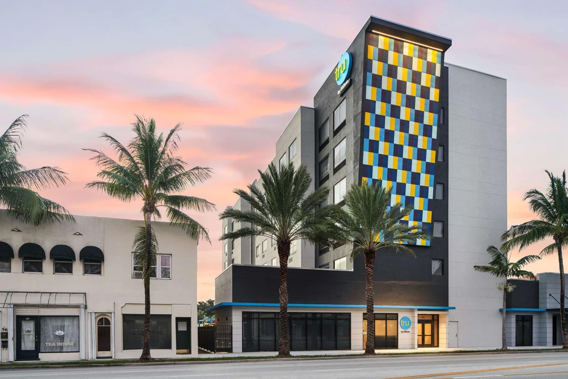 Tru By Hilton Ft Lauderdale Airport interior in Dania Beach, FL — gallery photo 2
