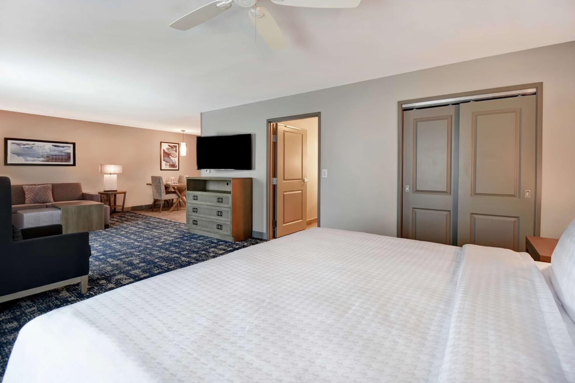 Homewood Suites By Hilton Orange New Haven gallery photo in Orange — image 5