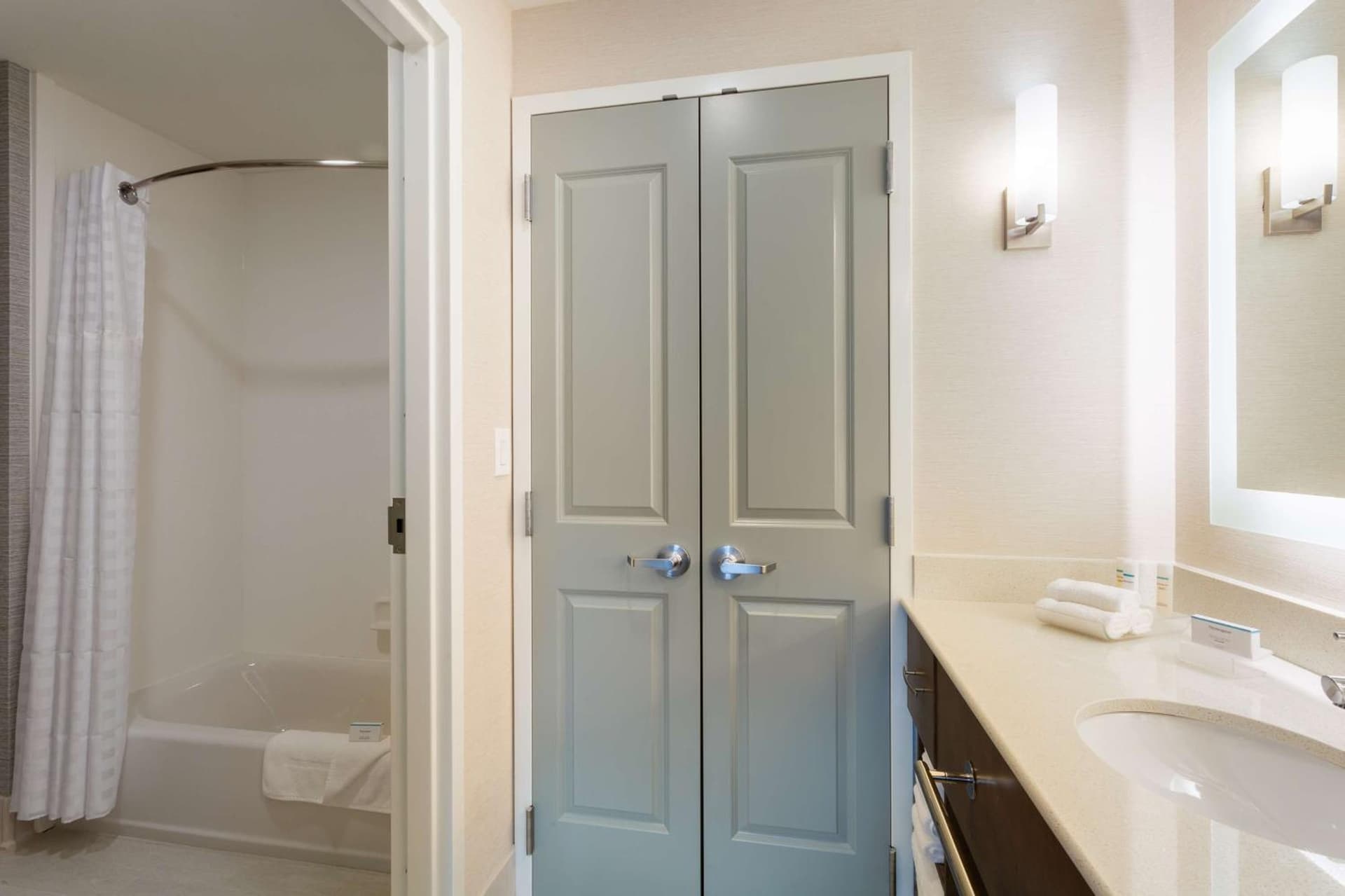 Homewood Suites By Hilton Reston, VA gallery photo in Reston, VA — image 25