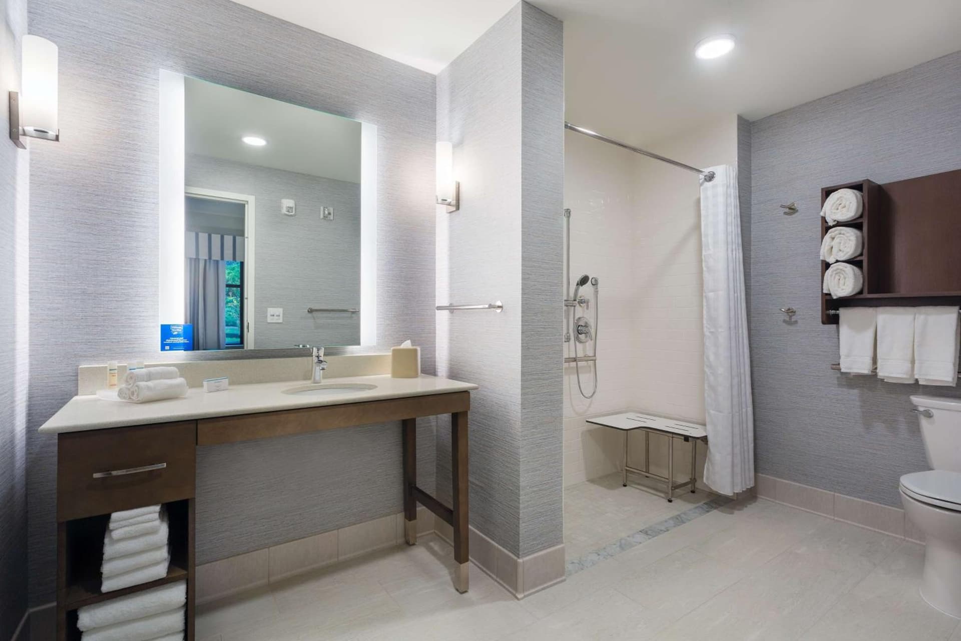 Homewood Suites By Hilton Reston, VA gallery photo in Reston, VA — image 10