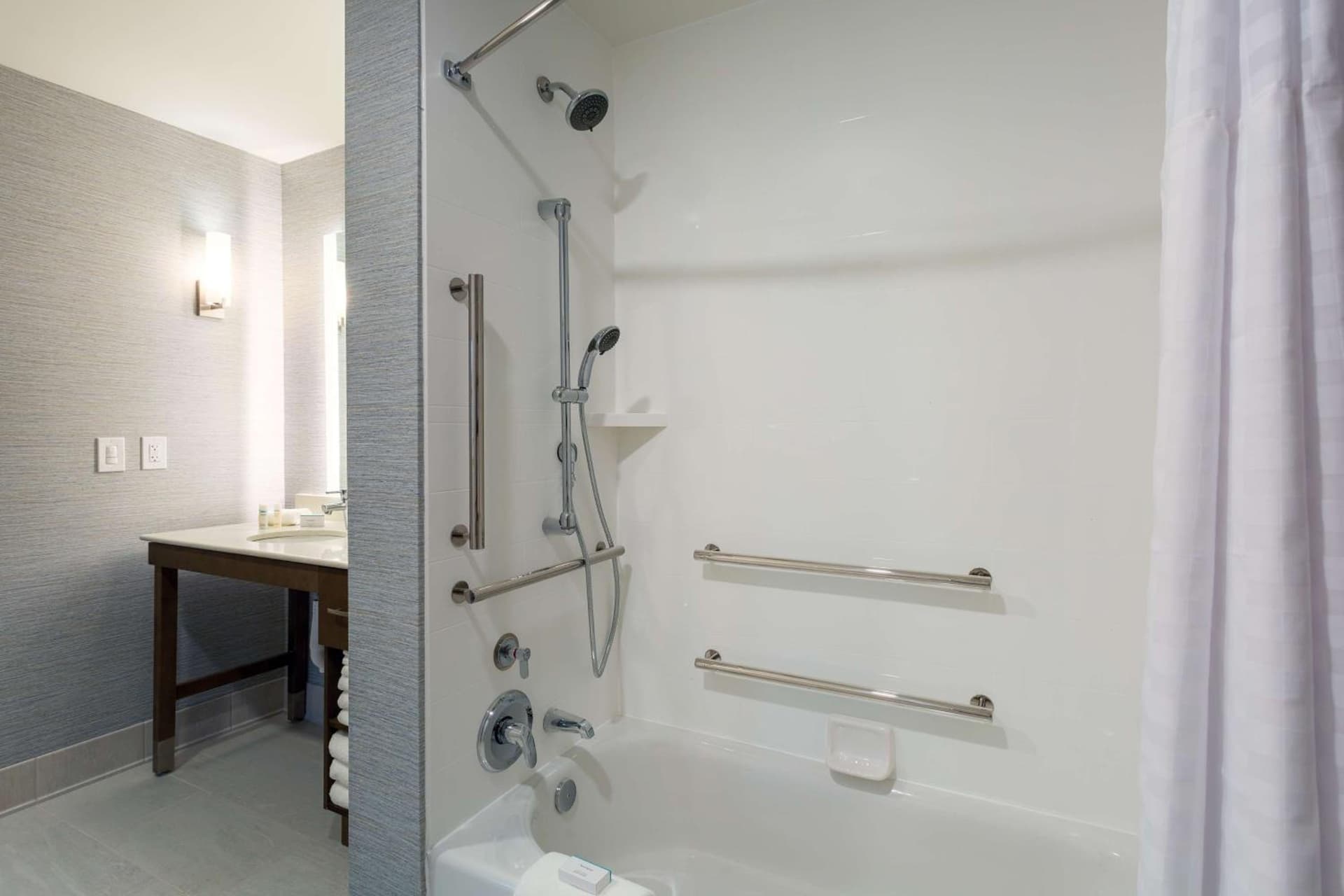 Homewood Suites By Hilton Reston, VA gallery photo in Reston, VA — image 18