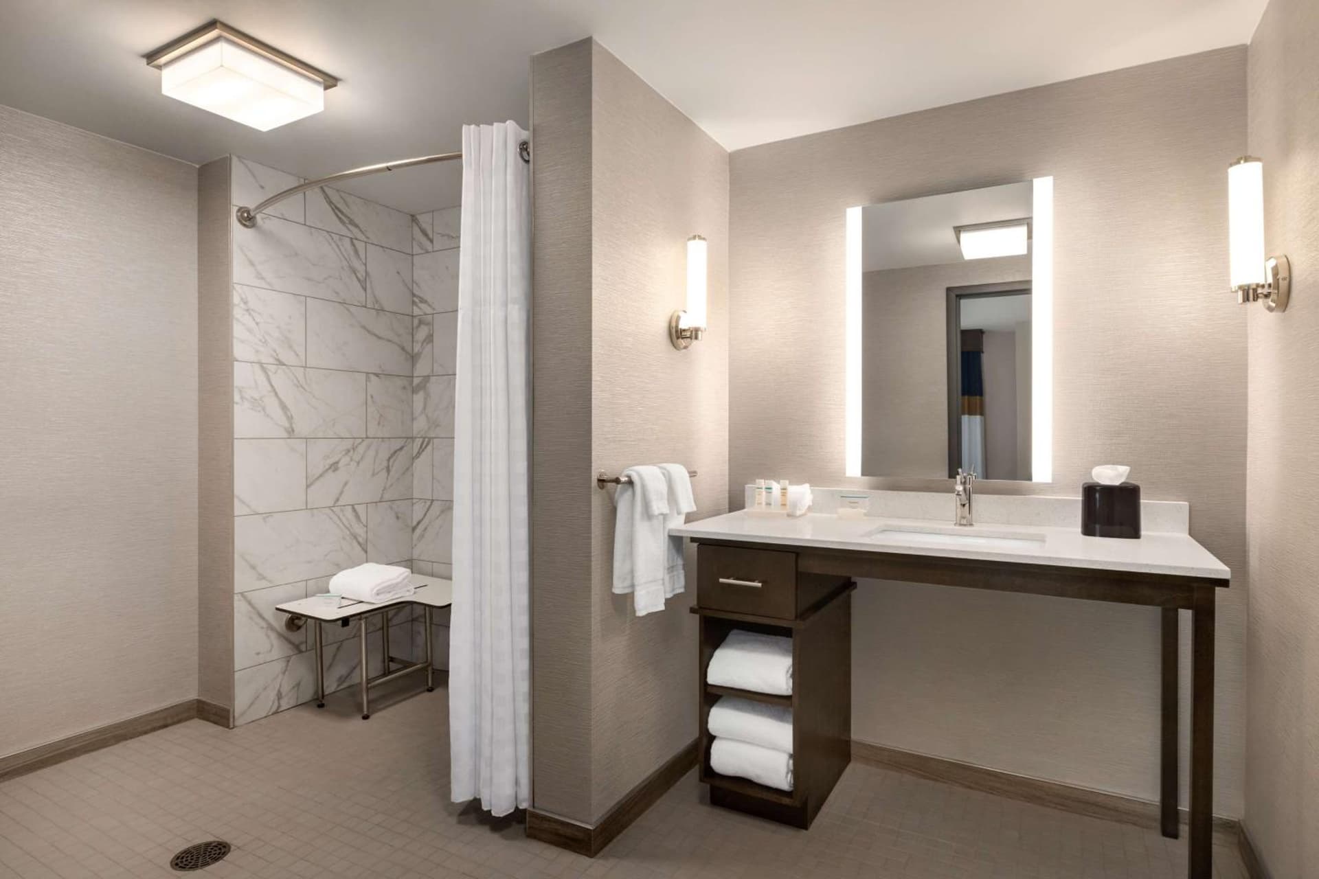 Homewood Suites by Hilton Indianapolis Downtown IUPUI gallery photo in Indianapolis, IN — image 26
