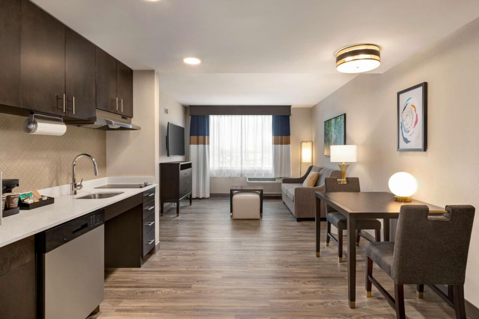 Homewood Suites by Hilton Indianapolis Downtown IUPUI gallery photo in Indianapolis, IN — image 7