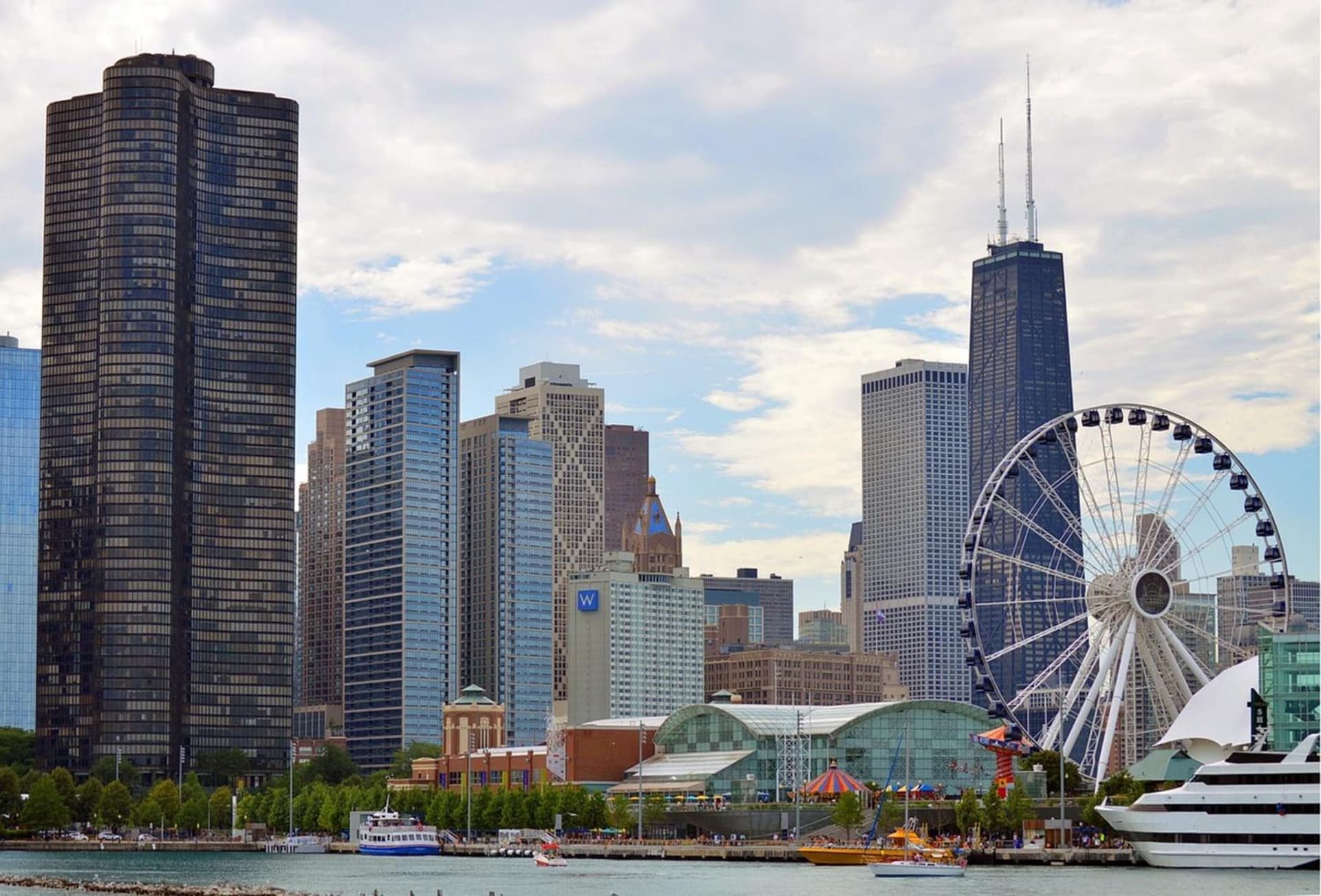 La Quinta Inn & Suites by Wyndham Chicago Downtown gallery photo in Chicago, IL — image 9