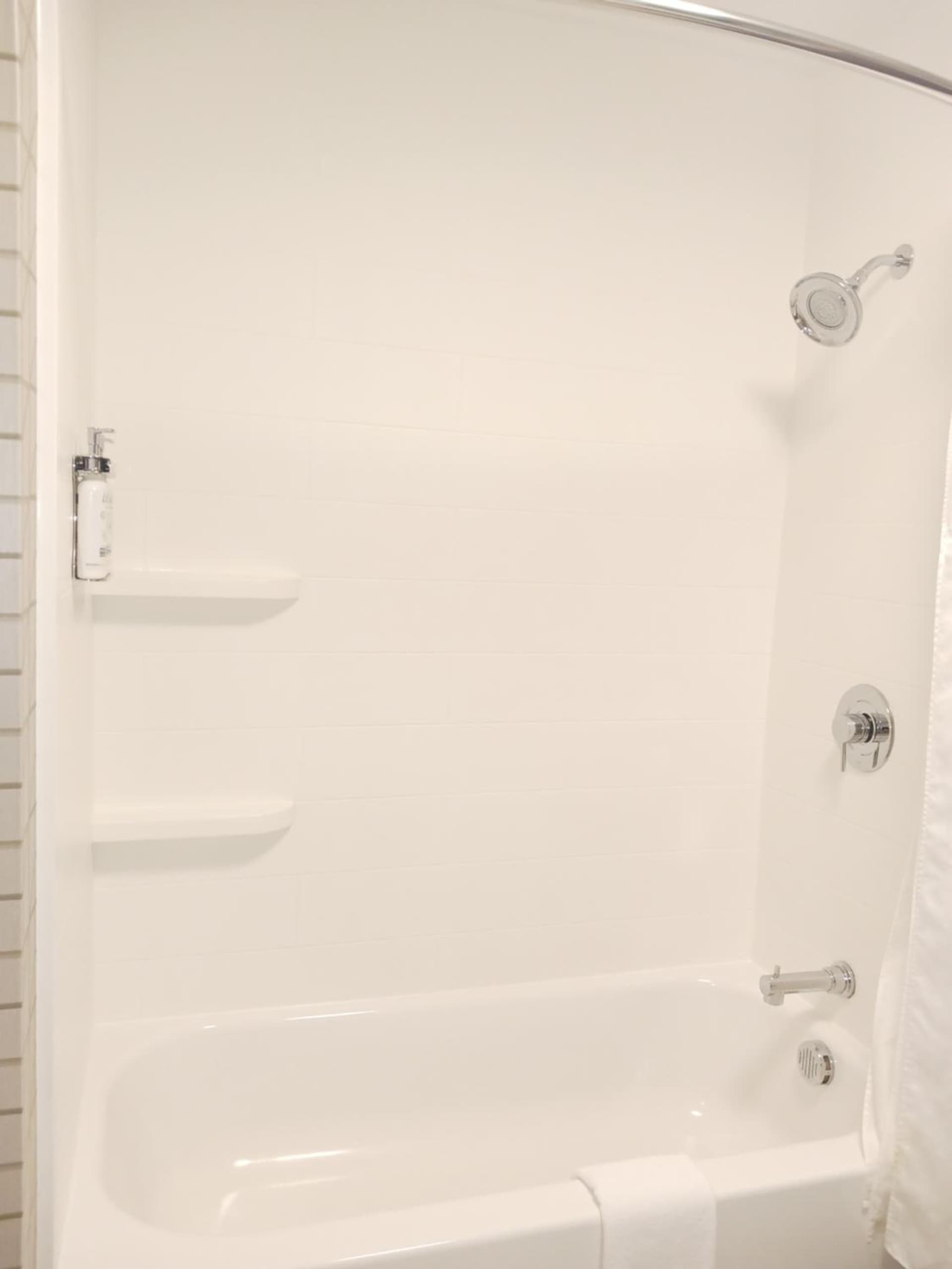 Holiday Inn Express & Suites Gainesville - Lake Lanier Area by IHG gallery photo in Gainesville, GA — image 7