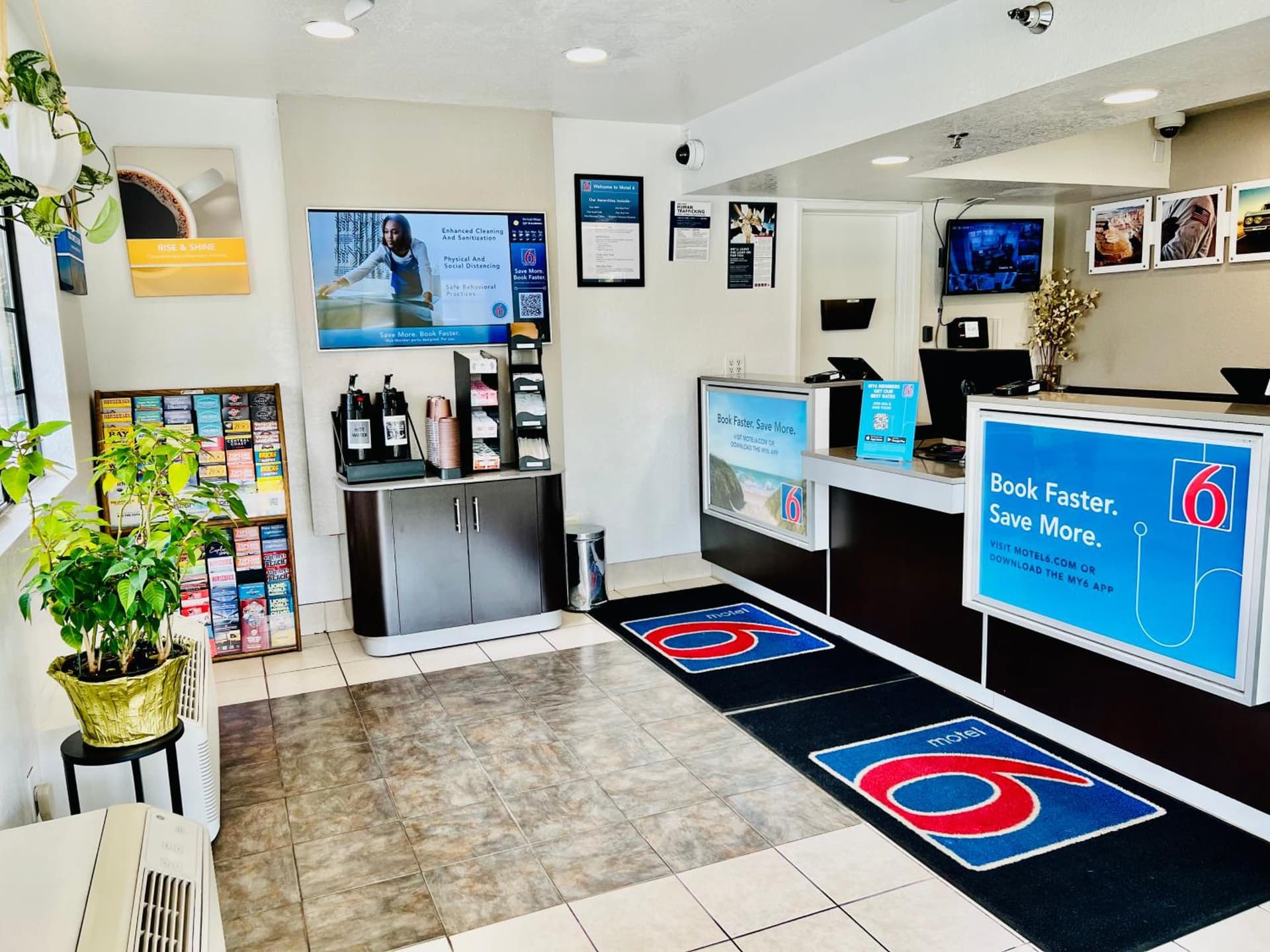 Motel 6-San Luis Obispo, CA - South interior in San Luis Obispo, CA — gallery photo 2