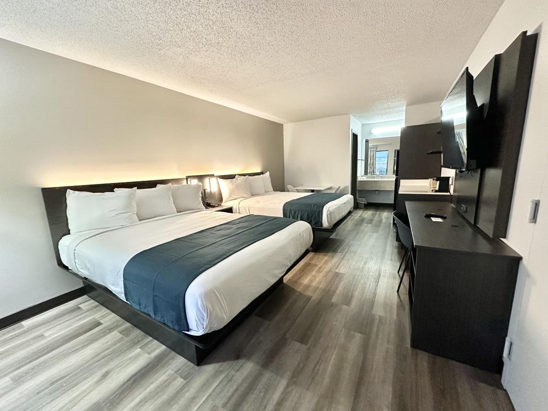 Studio 6 Suites Louisville KY Airport/Expo Center property views in Louisville, KY — gallery photo 3