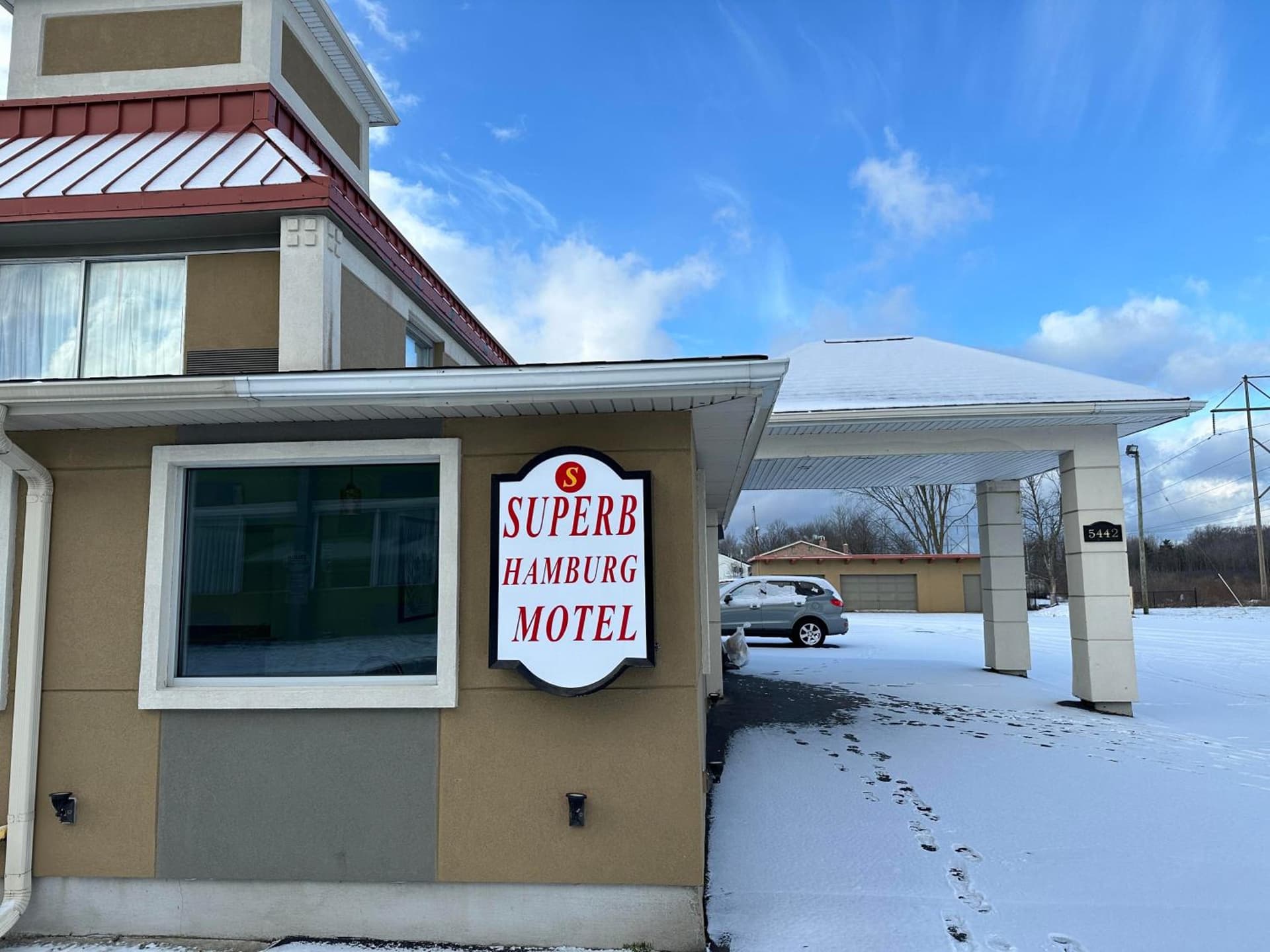SuperB Hamburg Motel featured exterior or lobby in Hamburg, NY — similar hotel