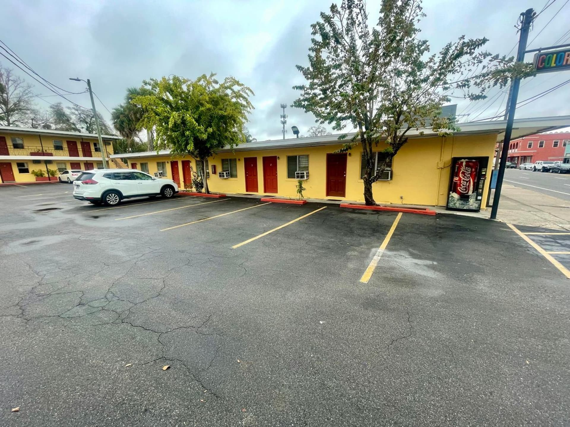 Downtown Motel property views in Tampa, FL — gallery photo 3