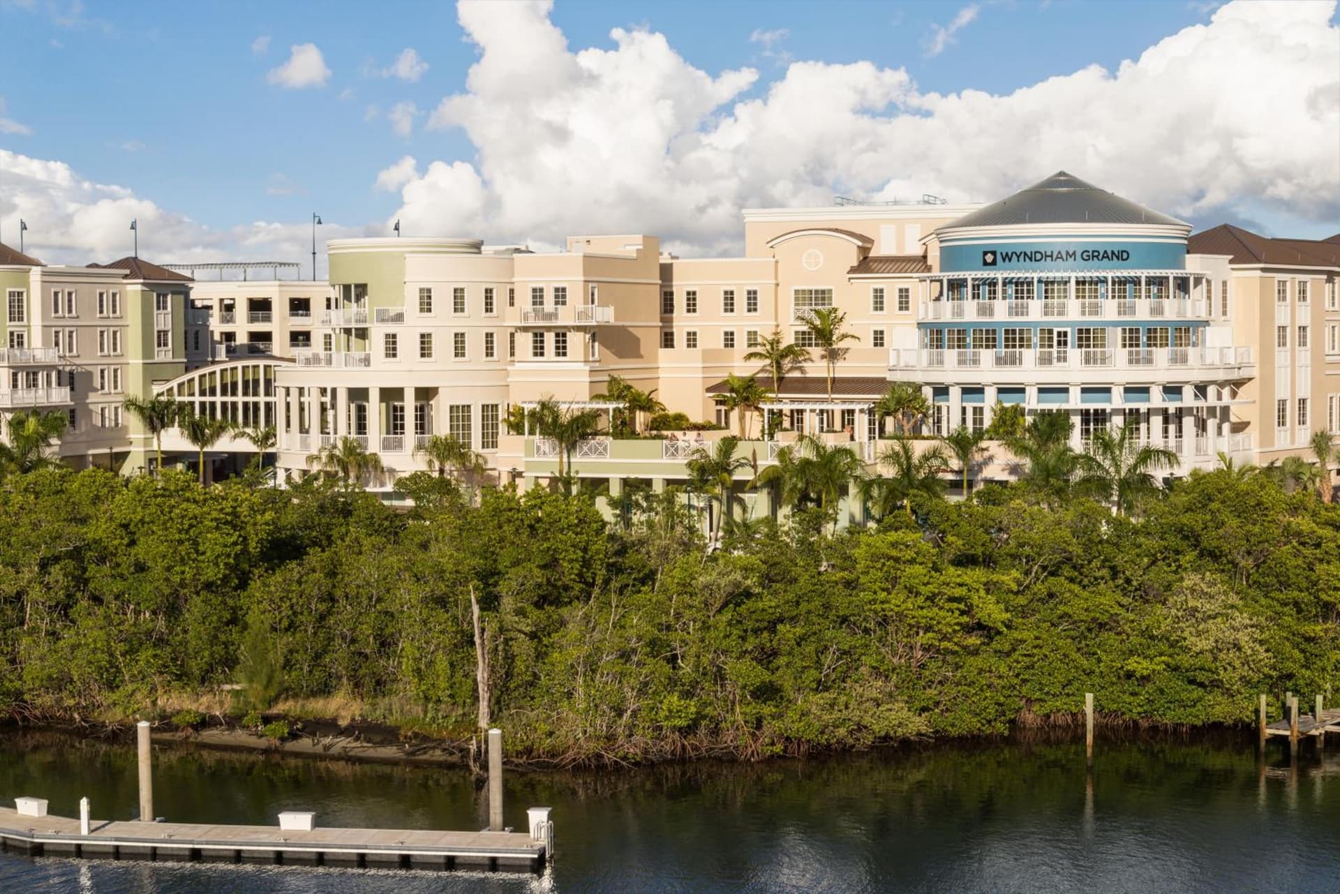 Wyndham Grand Jupiter at Harbourside Place gallery photo in Jupiter, FL — image 48