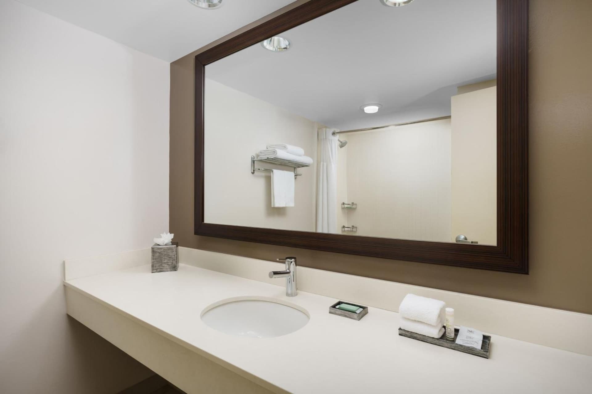 Courtyard by Marriott Fort Lauderdale North/Cypress Creek gallery photo in Fort Lauderdale, FL — image 22