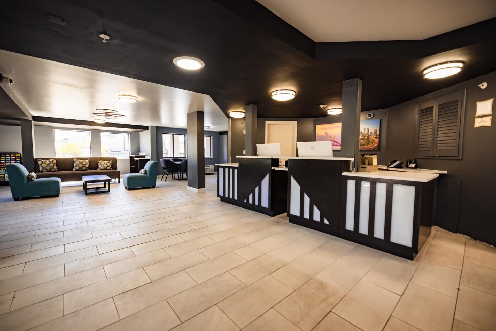 La Quinta Inn by Wyndham Tampa Near Busch Gardens gallery photo in Tampa, FL — image 11