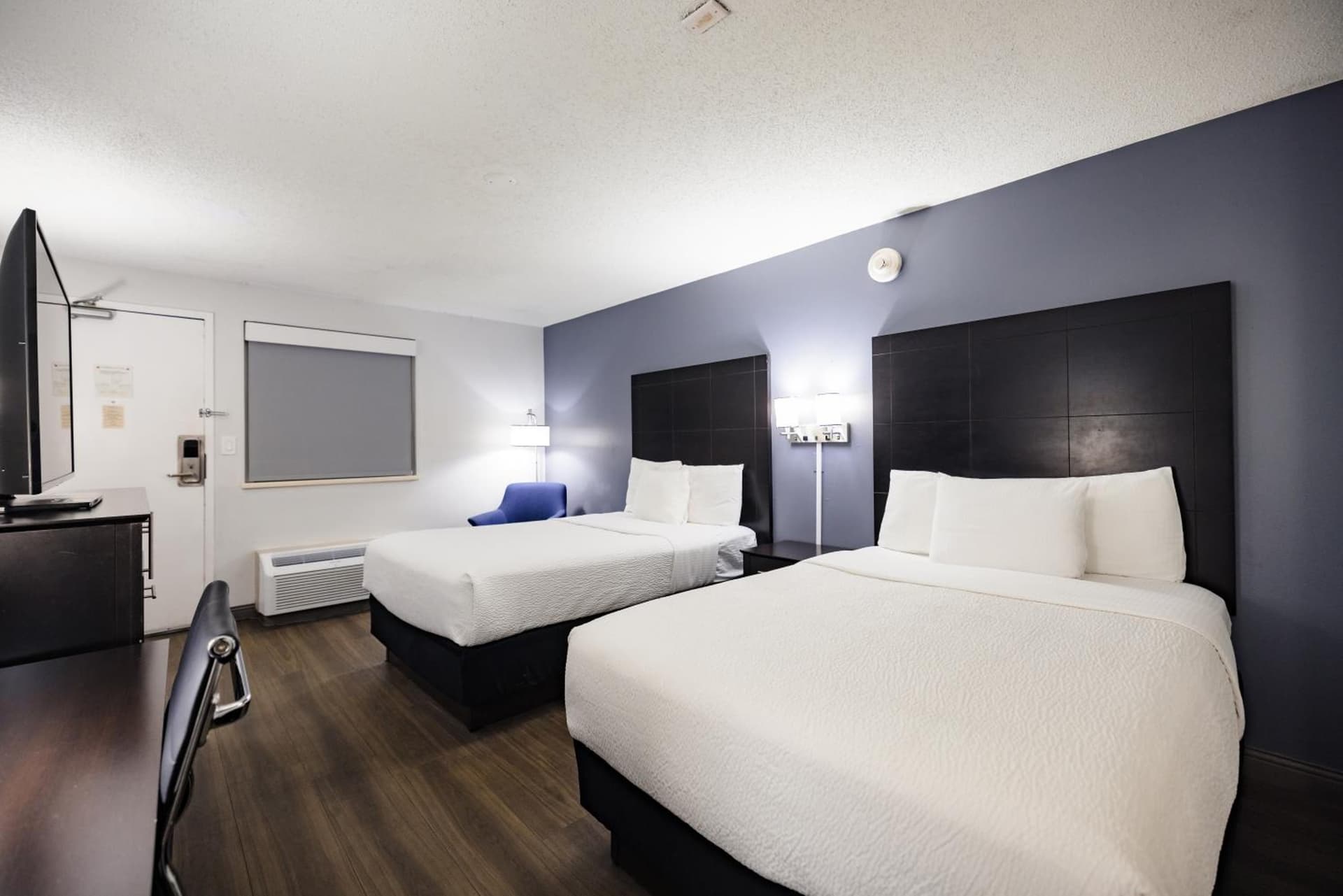 La Quinta Inn by Wyndham Tampa Near Busch Gardens gallery photo in Tampa, FL — image 27