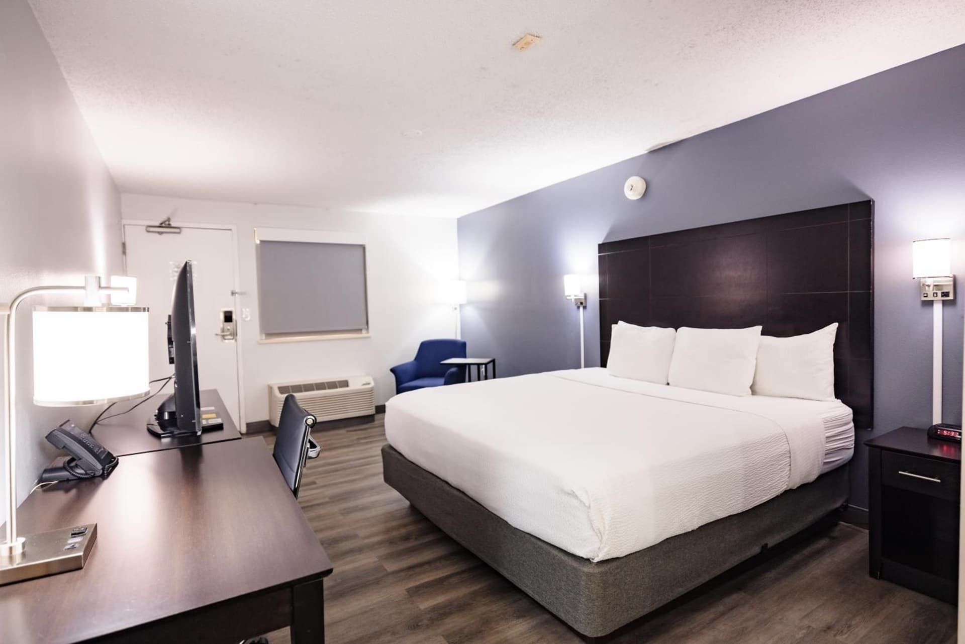 La Quinta Inn by Wyndham Tampa Near Busch Gardens gallery photo in Tampa, FL — image 80