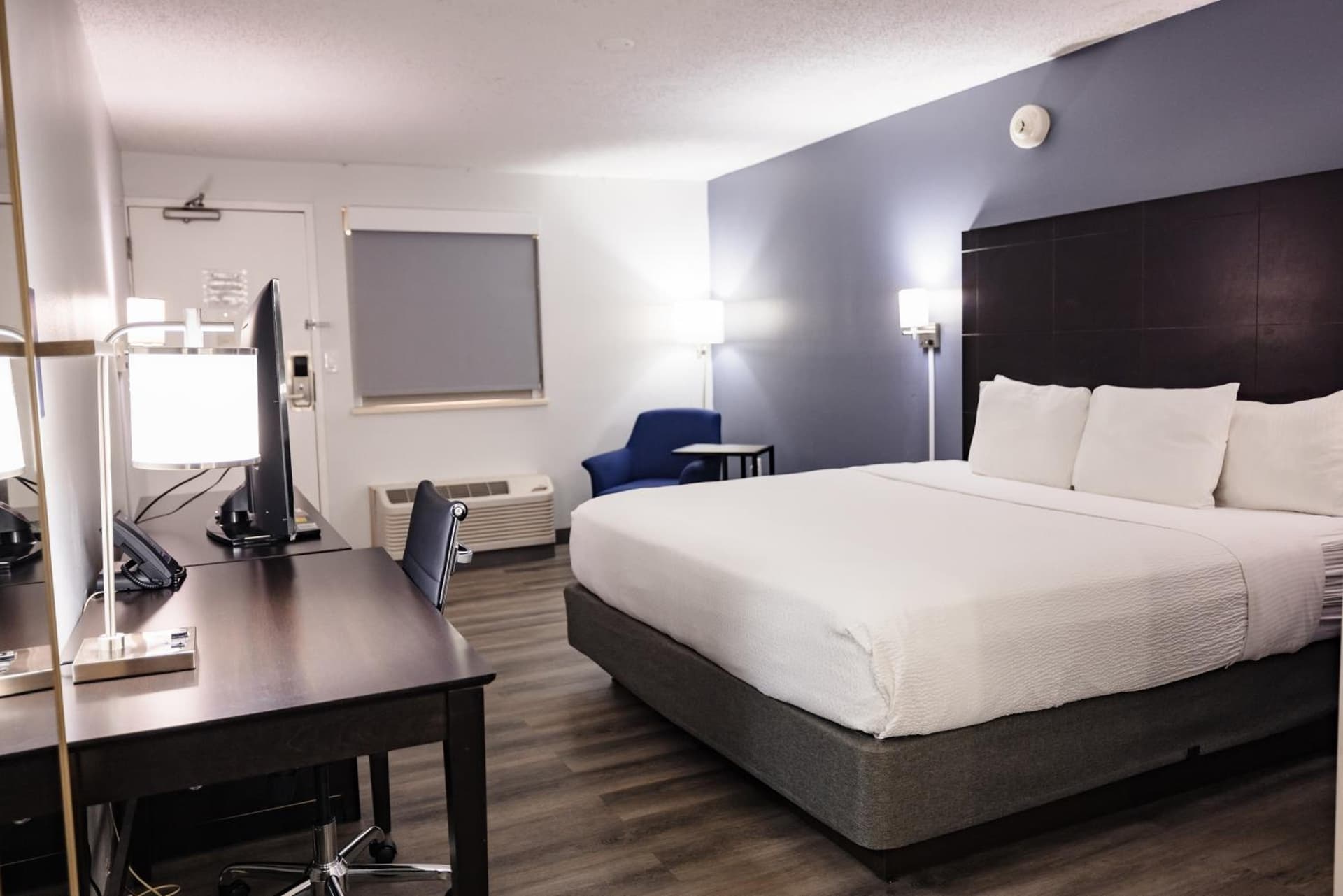 La Quinta Inn by Wyndham Tampa Near Busch Gardens gallery photo in Tampa, FL — image 85