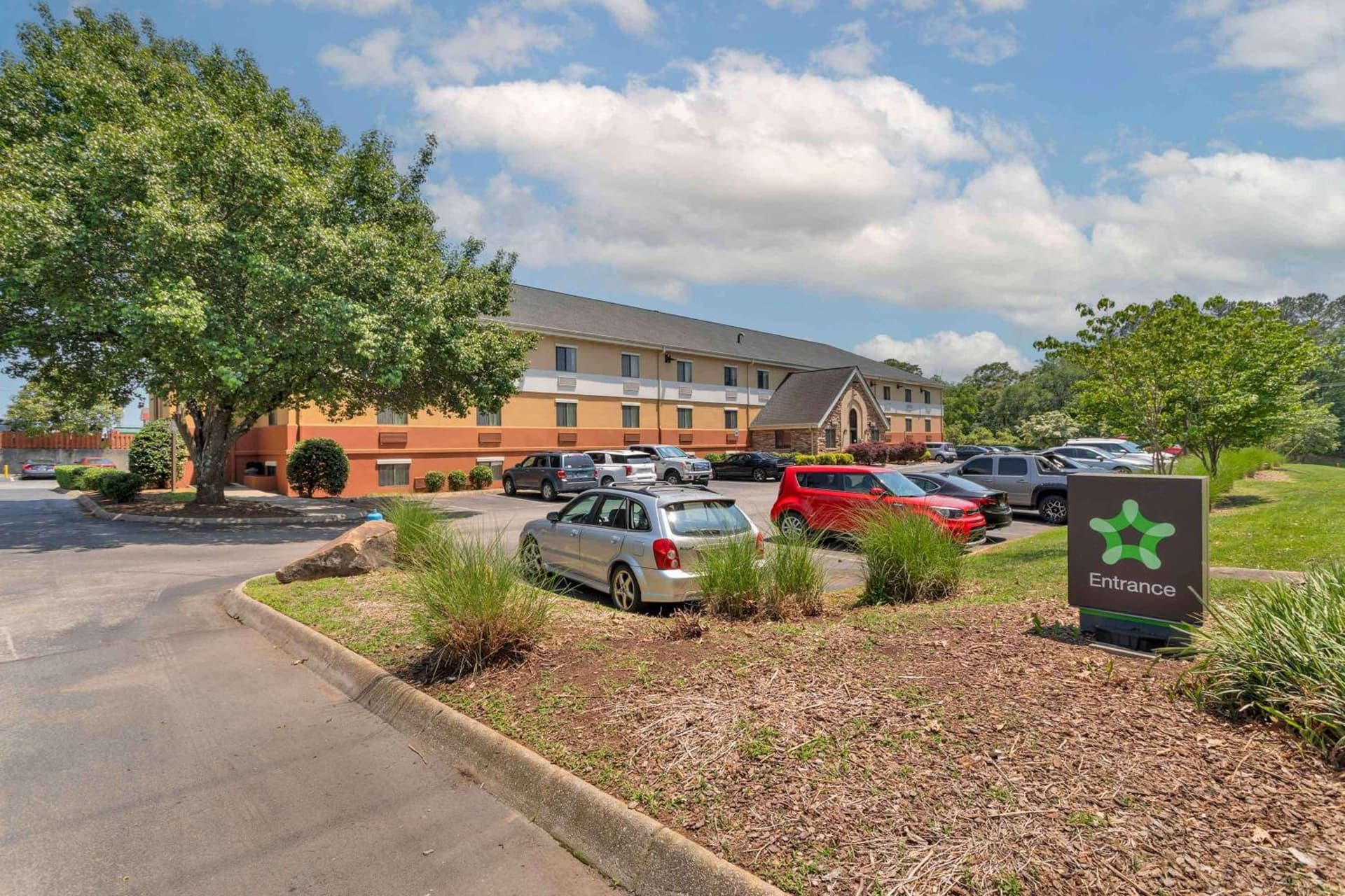 Extended Stay America Suites - Knoxville - West Hills featured exterior or lobby in Knoxville, TN — similar hotel