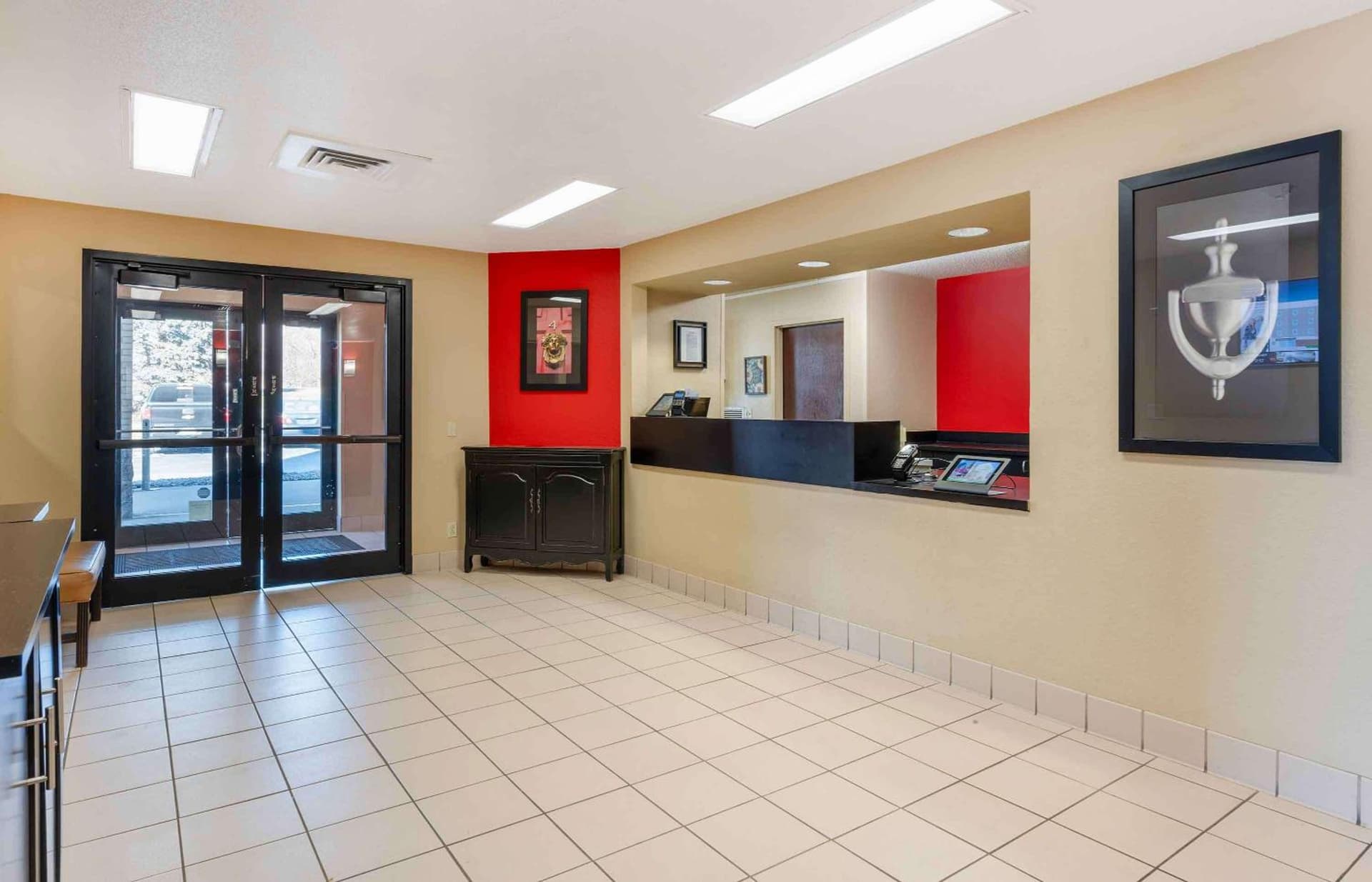Extended Stay America Suites - Cincinnati - Florence - Turfway Rd property views in Florence, KY — gallery photo 3