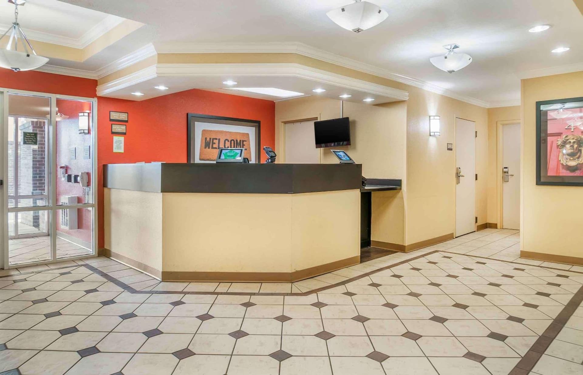 Extended Stay America Suites - Auburn Hills - University Drive property views in Auburn Hills, MI — gallery photo 3