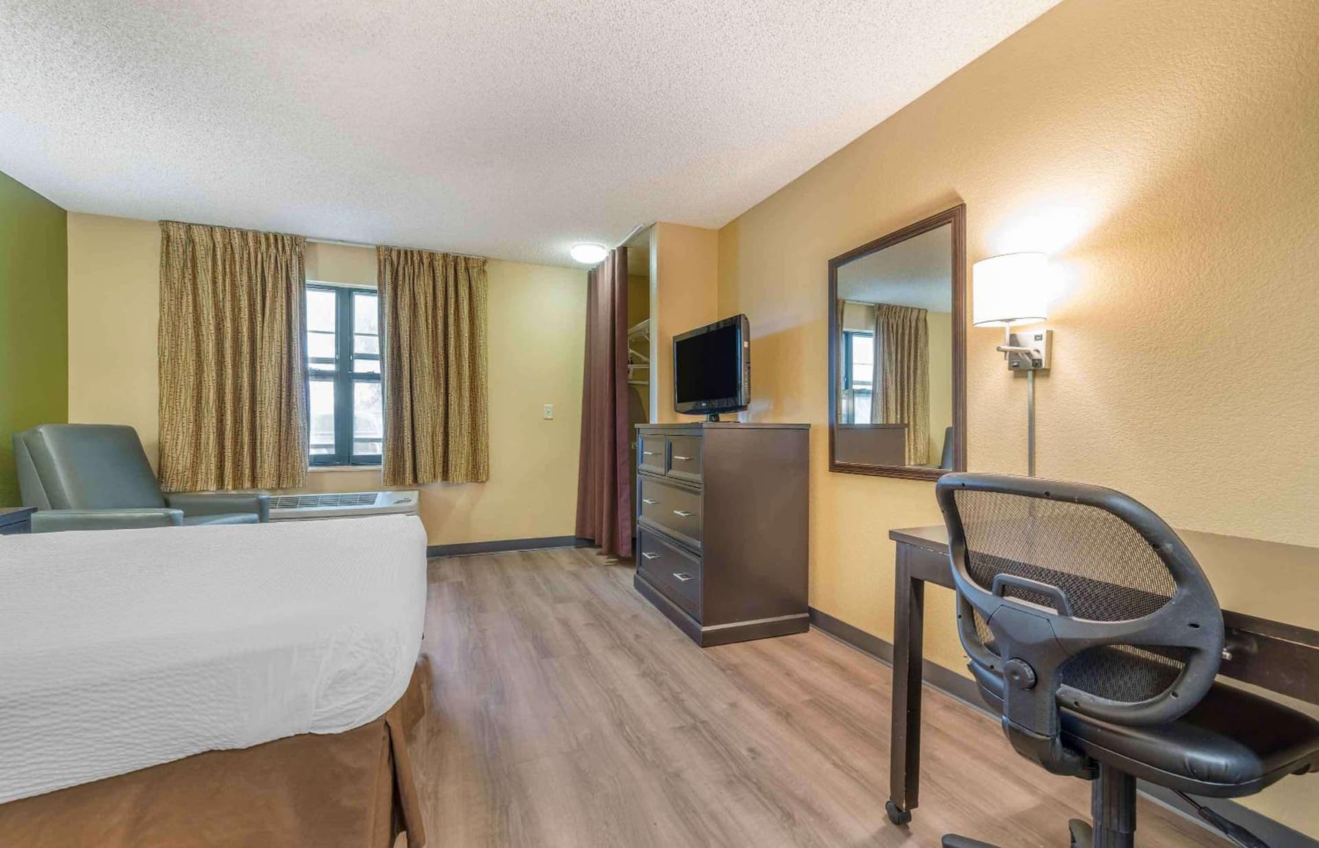 Extended Stay America Suites - Temecula - Wine Country gallery photo in Temecula, CA — image 4