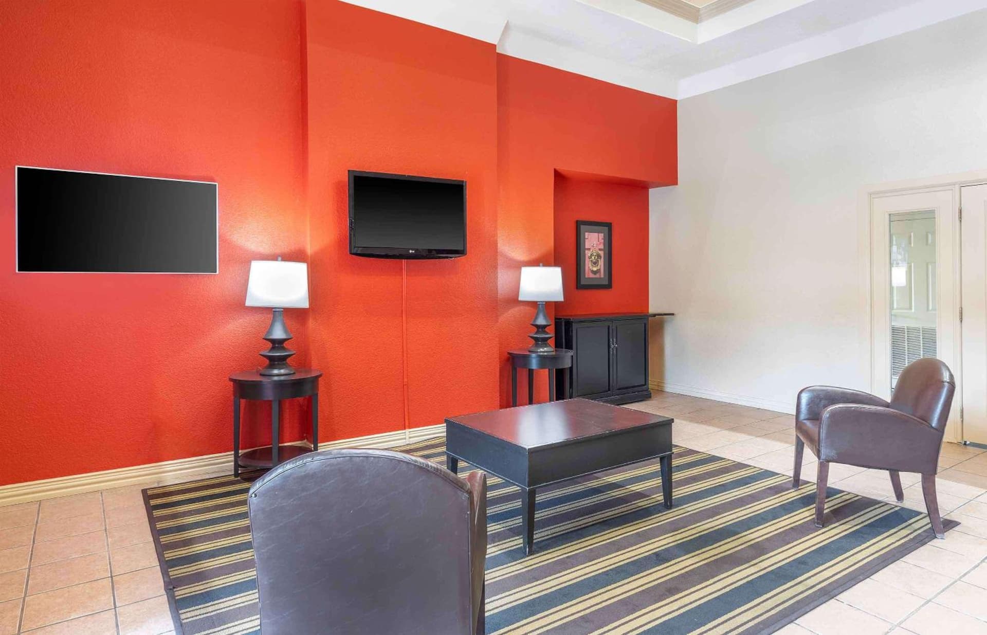 Hawthorn Extended Stay by Wyndham DFW Airport North property views in Irving, TX — gallery photo 3