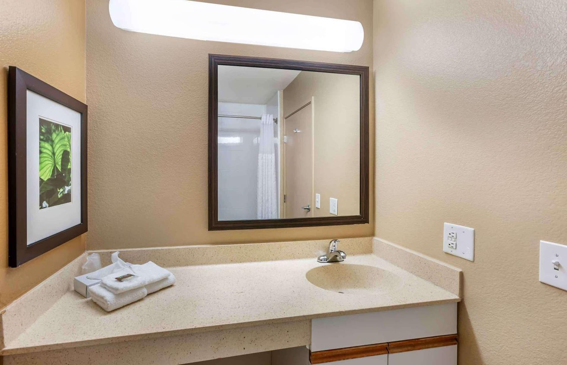Extended Stay America Select Suites - Phoenix - Mesa - West interior in Mesa, AZ — gallery photo 2
