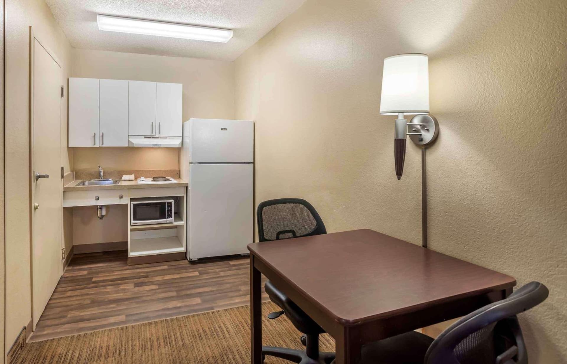 Studio 6 Suites Fresno North CA gallery photo in Fresno, CA — image 25