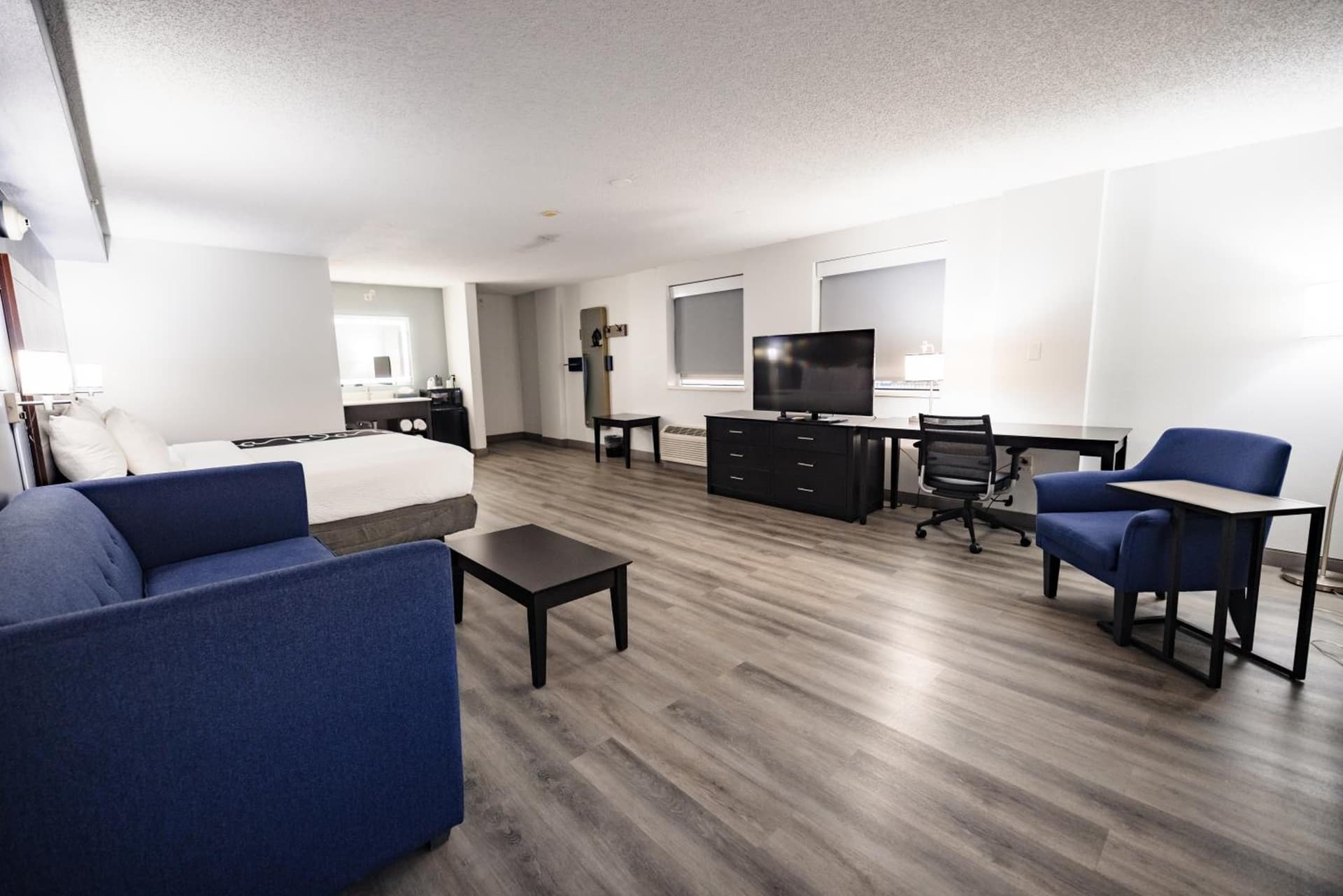 La Quinta Inn by Wyndham Tampa Near Busch Gardens gallery photo in Tampa, FL — image 67