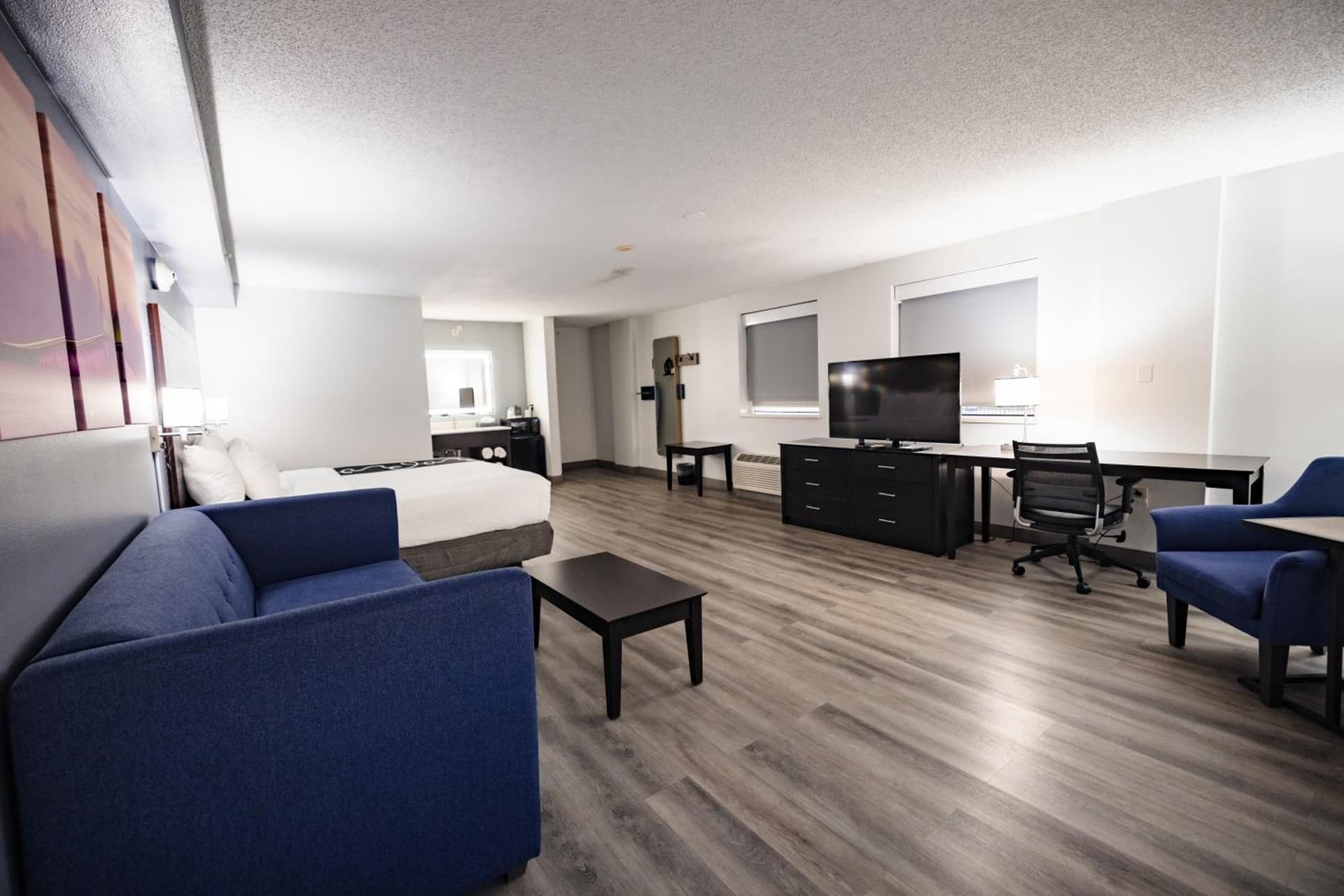 La Quinta Inn by Wyndham Tampa Near Busch Gardens gallery photo in Tampa, FL — image 78