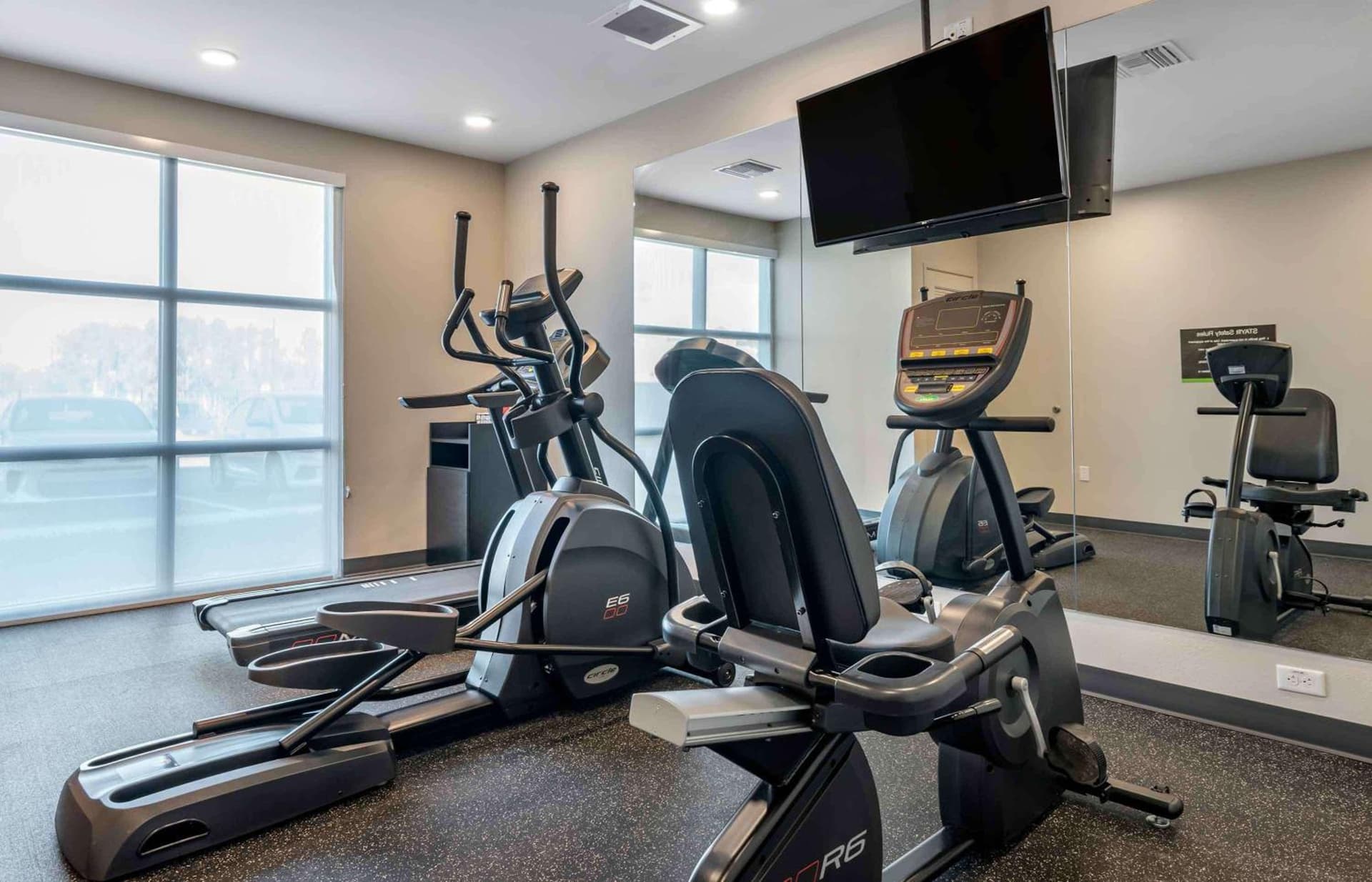 Extended Stay America Premier Suites - Tampa - Gibsonton - Riverview gallery photo in Gibsonton, FL — image 50