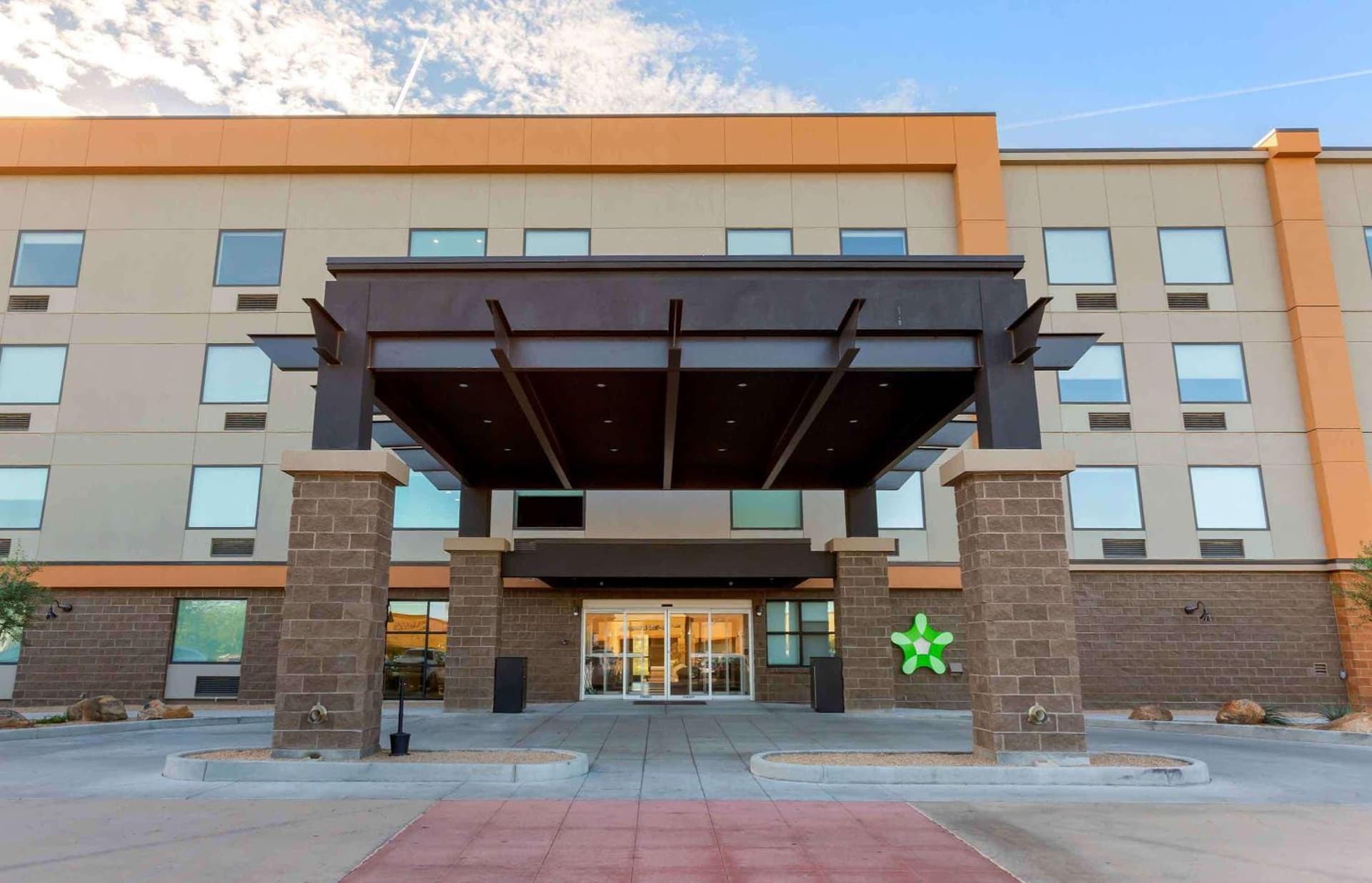 Extended Stay America Premier Suites - Phoenix - Chandler - Downtown interior in Chandler, AZ — gallery photo 2