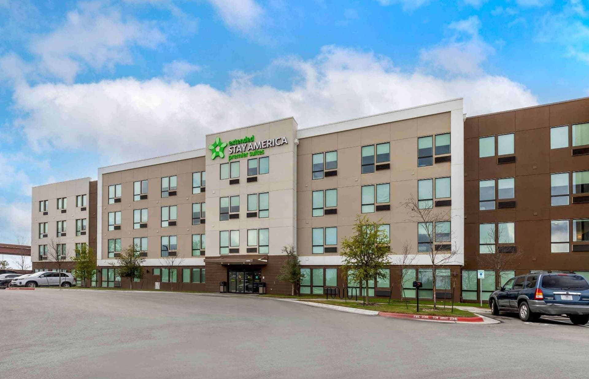 Extended Stay America Premier Suites - Austin - Austin Airport interior in Austin, TX — gallery photo 2