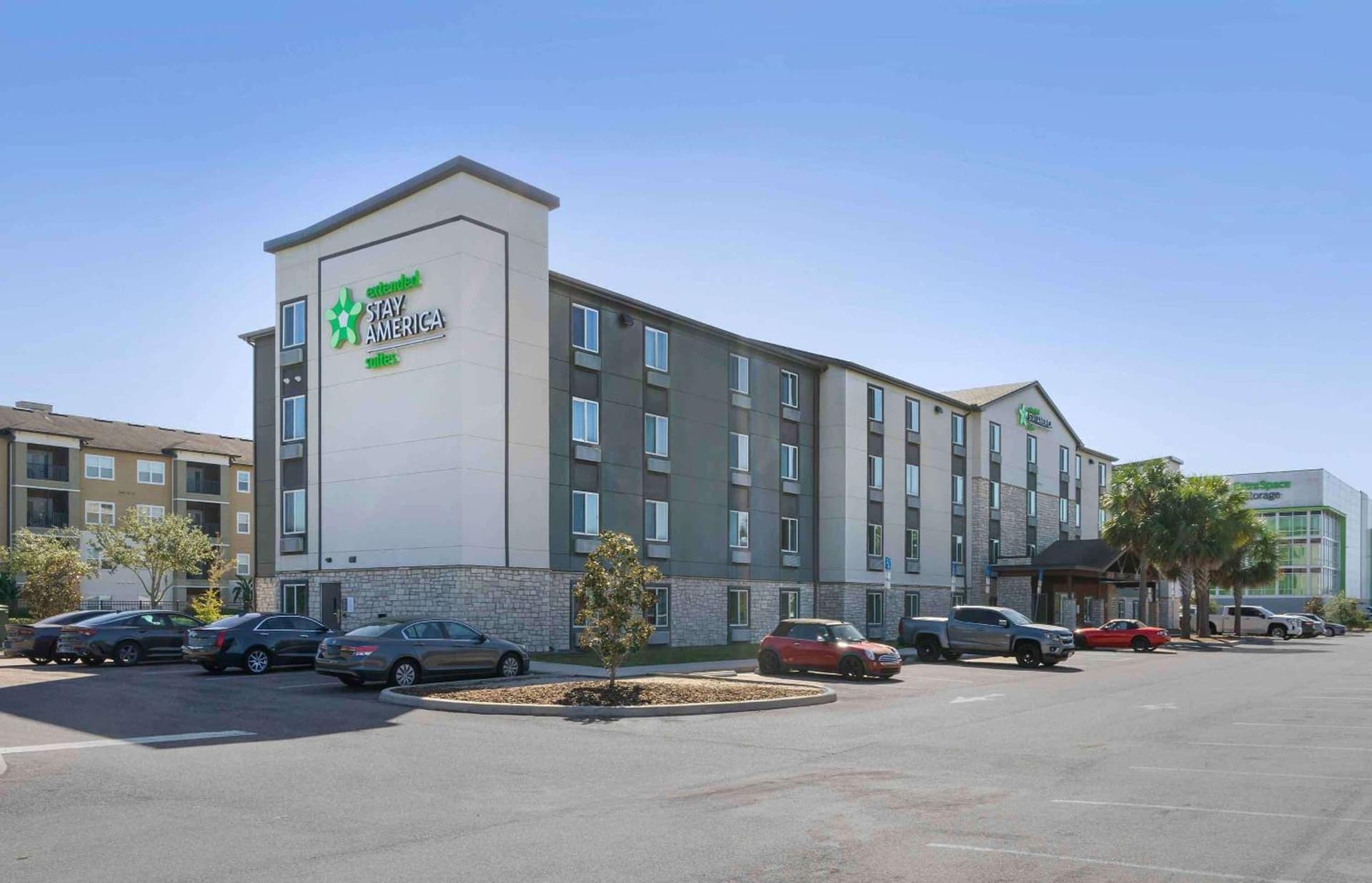 Extended Stay America Select Suites - Tampa - Brandon - East interior in Tampa, FL — gallery photo 2