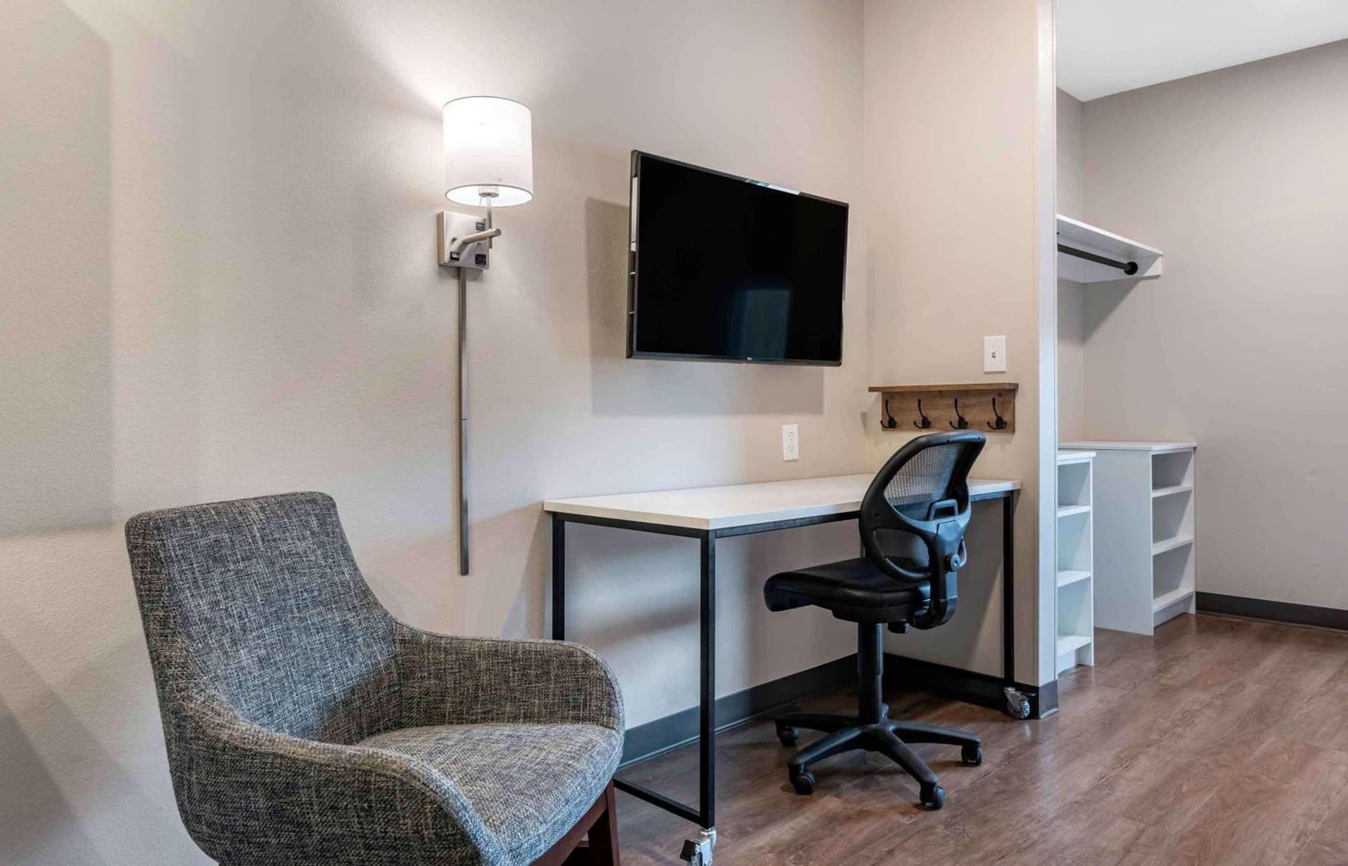 Extended Stay America Premier Suites - Tampa - Fairgrounds - Casino gallery photo in Tampa, FL — image 70