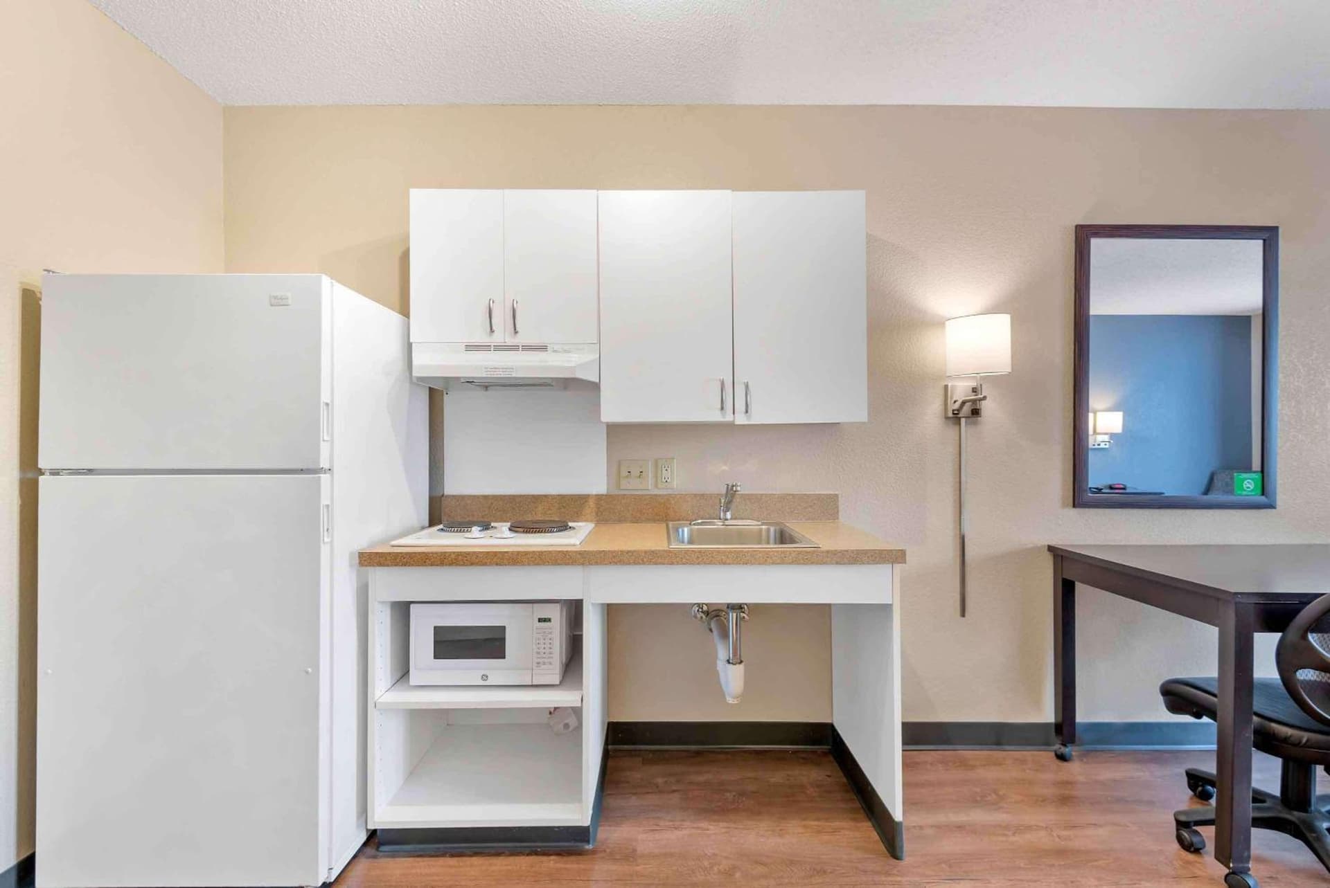 Extended Stay America Premier Suites - Tampa - Fairgrounds - Casino gallery photo in Tampa, FL — image 17