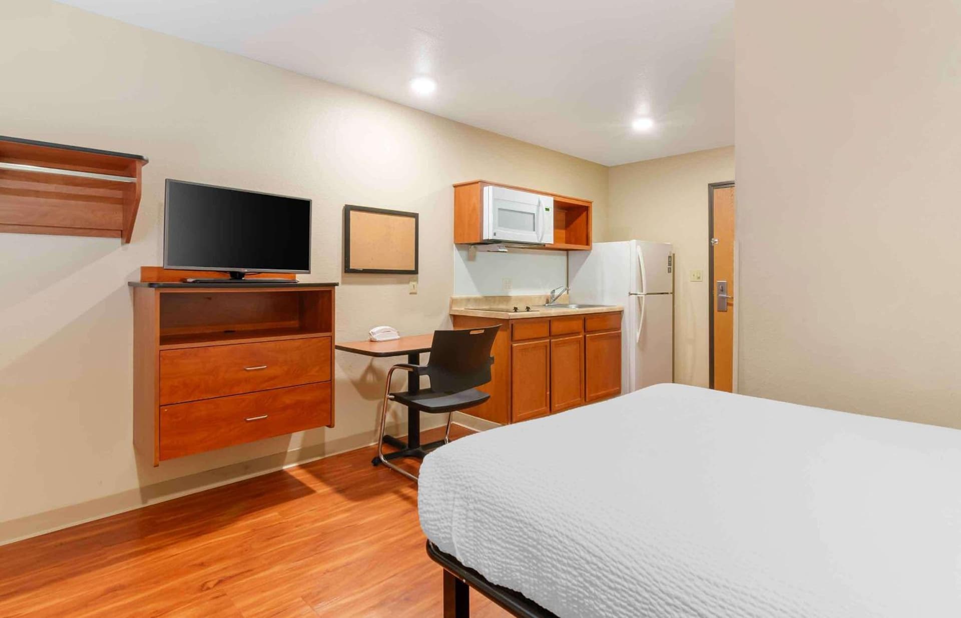 Extended Stay America Select Suites - Kansas City - Stadium gallery photo in Independence, MO — image 10