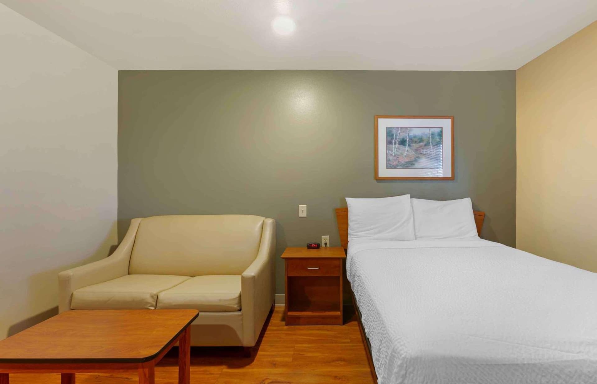 Extended Stay America Select Suites - Kansas City - Stadium gallery photo in Independence, MO — image 19