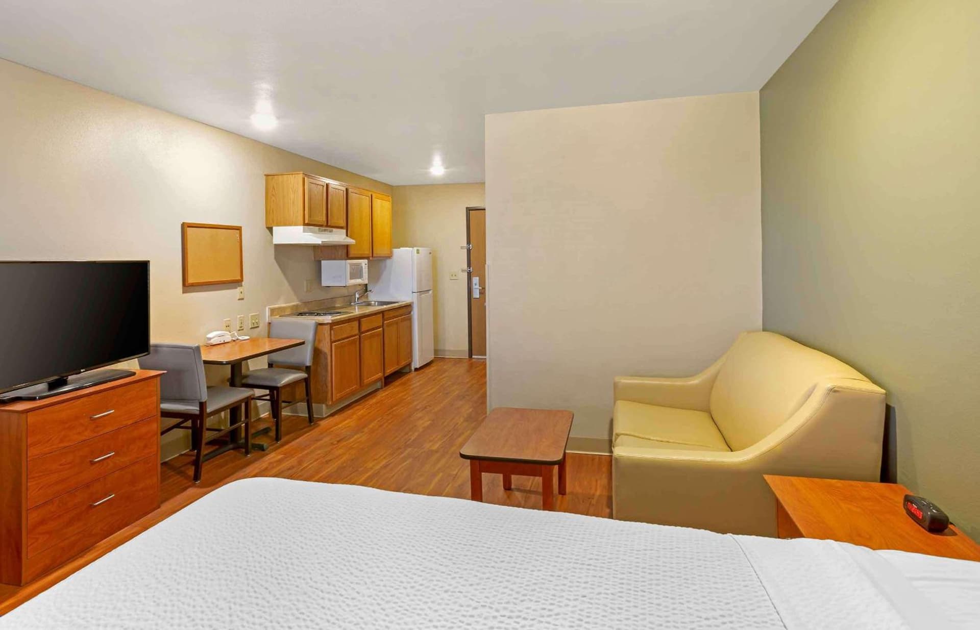 Extended Stay America Select Suites - Kansas City - Stadium gallery photo in Independence, MO — image 14
