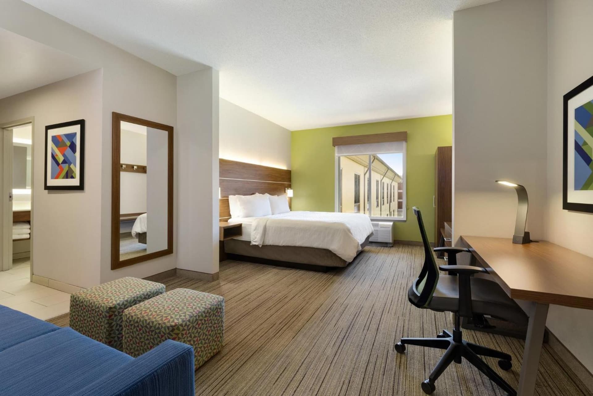 Holiday Inn Express Hotel & Suites Opelika Auburn by IHG gallery photo in Opelika, AL — image 24