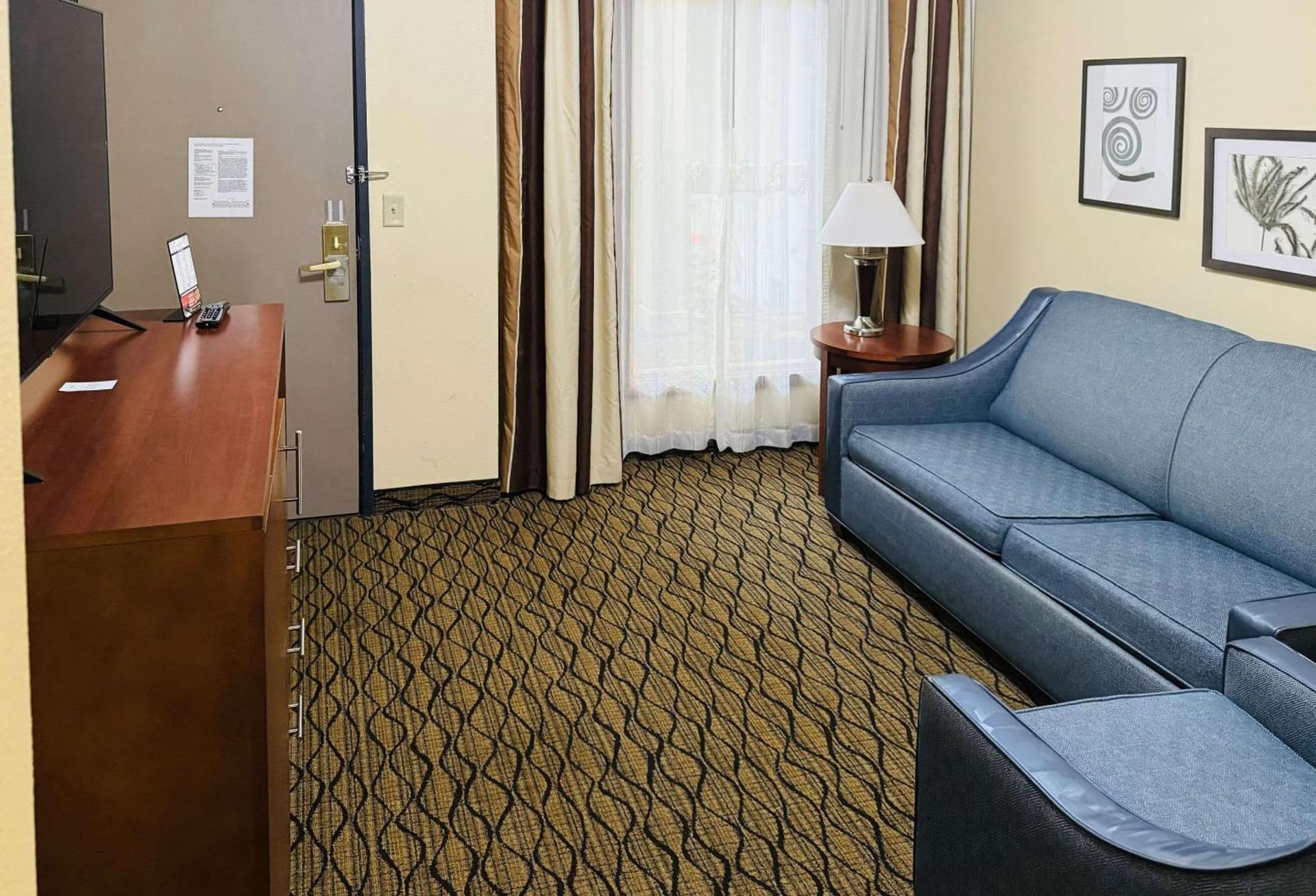 Country Inn & Suites by Radisson, Mishawaka, IN gallery photo in South Bend, IN — image 15