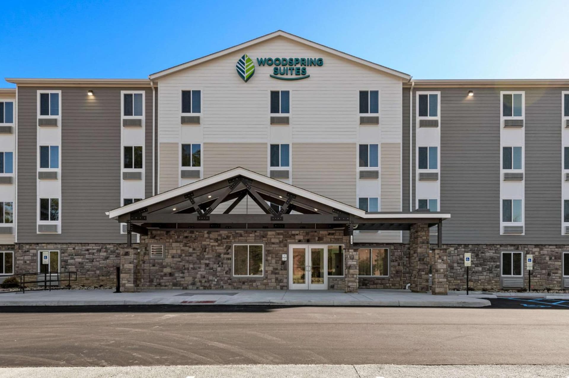 WoodSpring Suites Yorktown Newport News interior in Newport News, VA — gallery photo 2